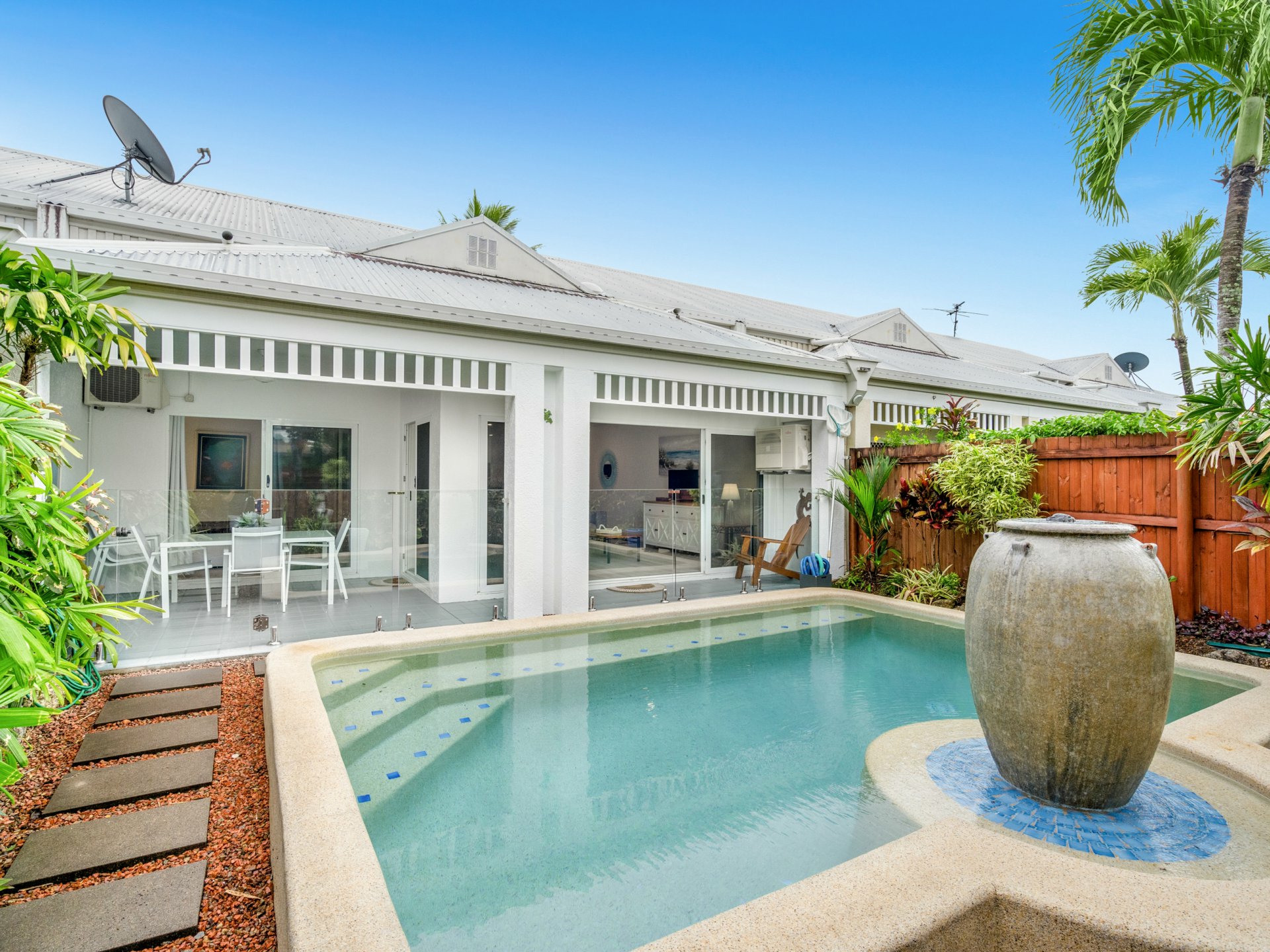 7/24 Warren Street, Palm Cove