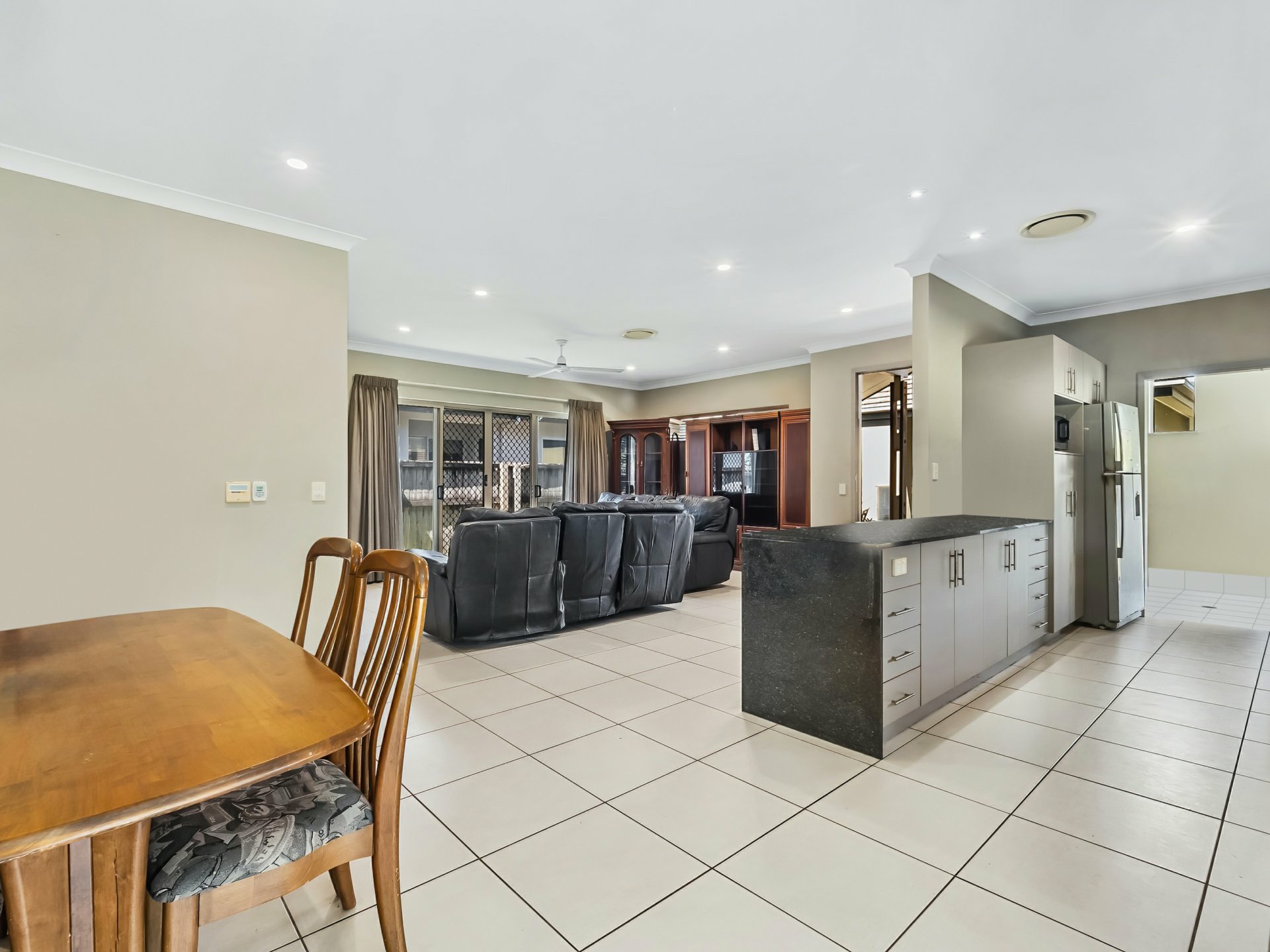 14/14 The Entrance Kewarra Beach QLD Property Details LJ Hooker