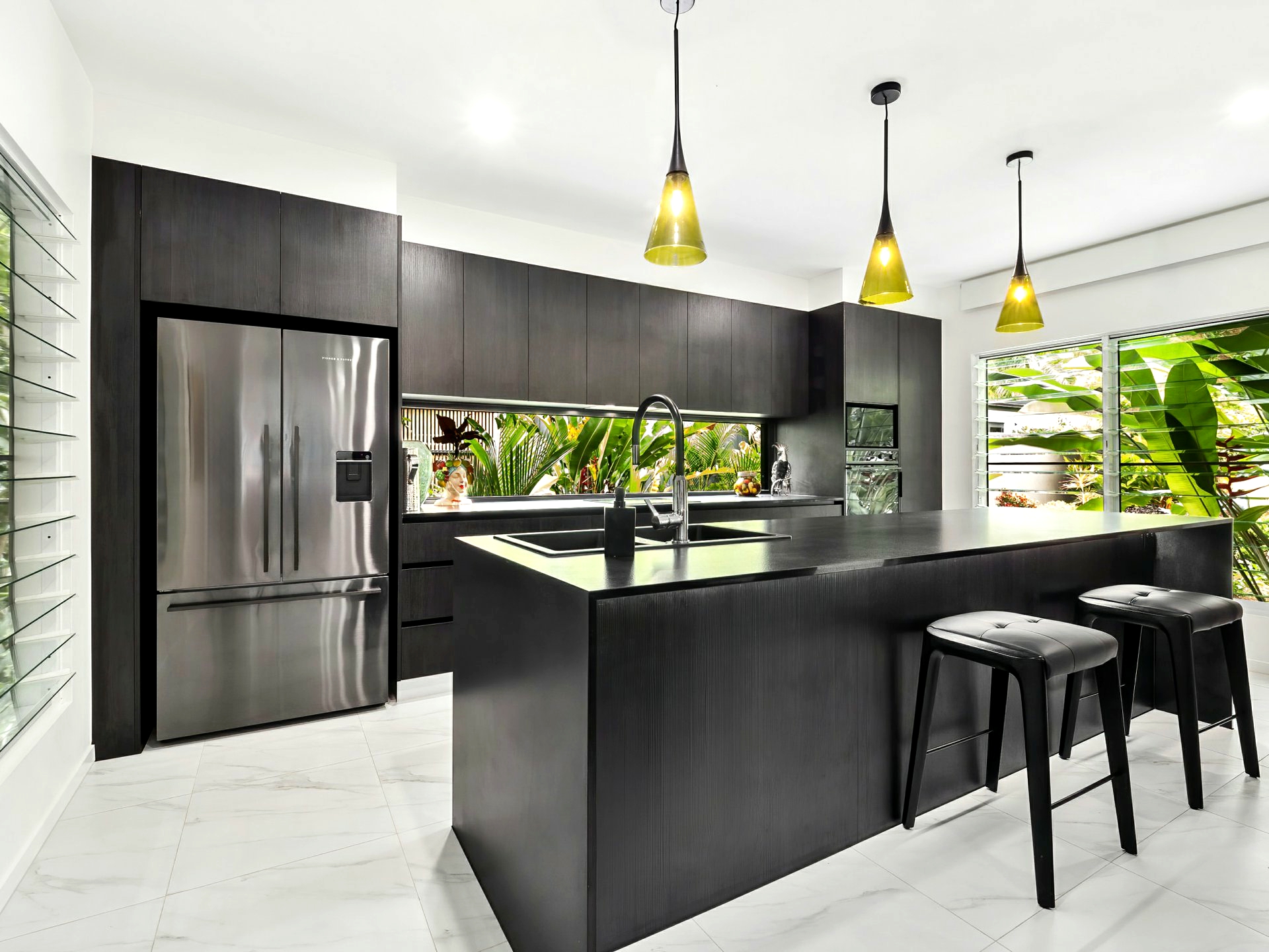 14 Onyx Street, CLIFTON BEACH