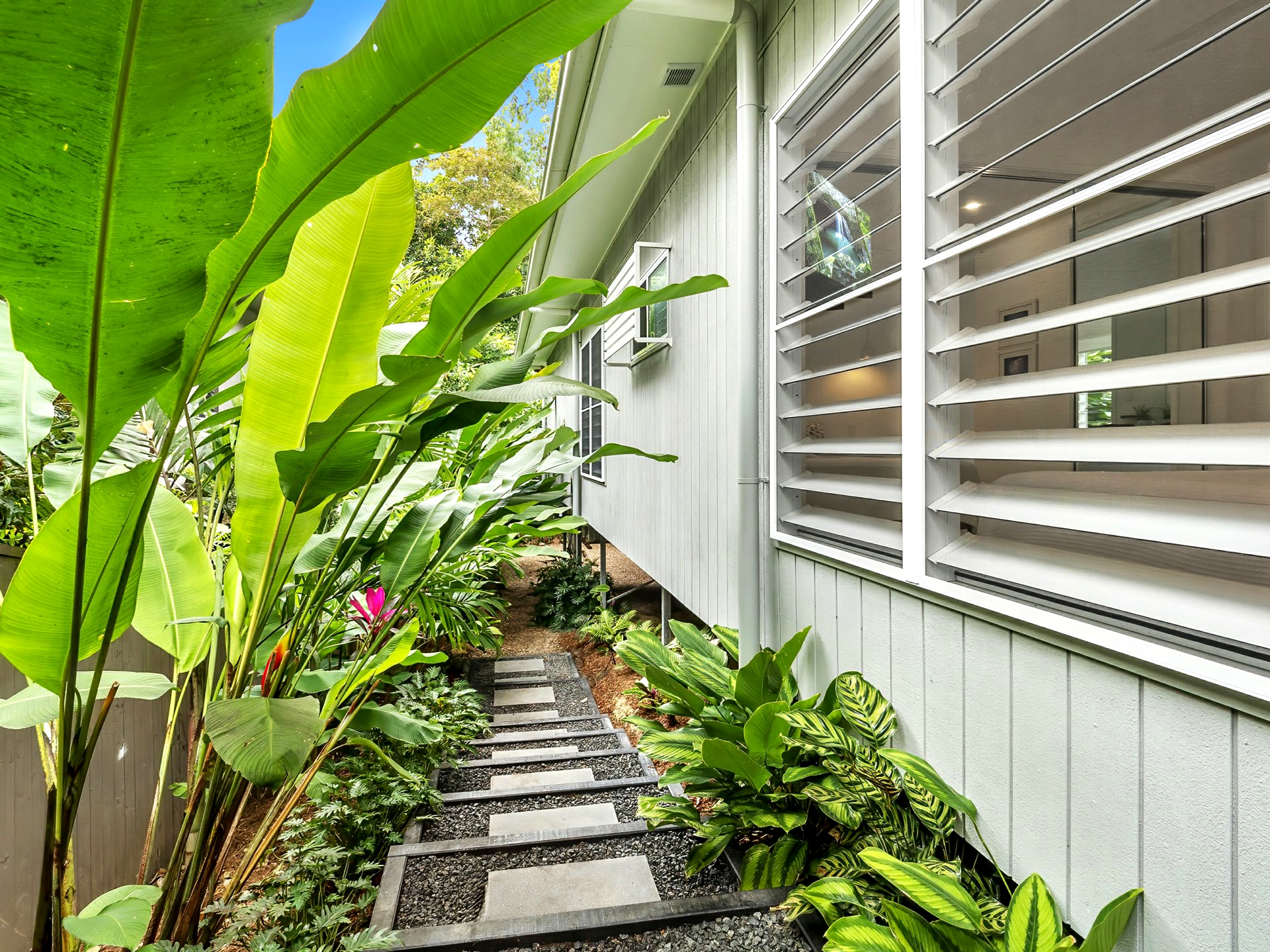 14 Onyx Street, CLIFTON BEACH
