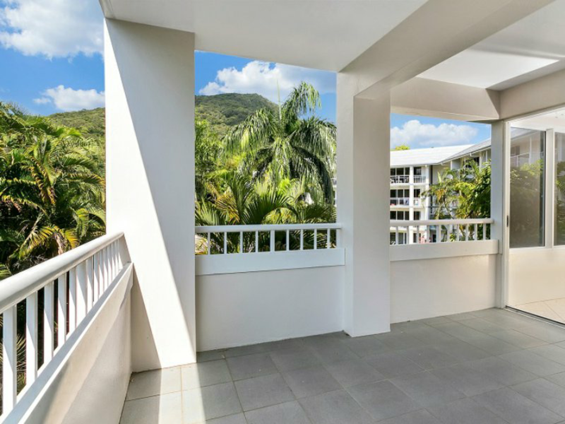 Unit 337a/305-341 Coral Coast Drive, PALM COVE