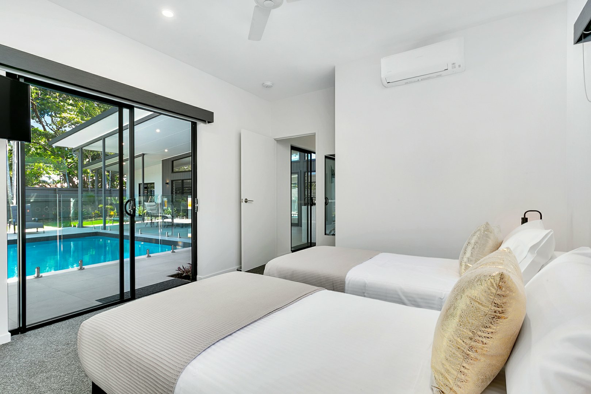 19 Onyx St, CLIFTON BEACH