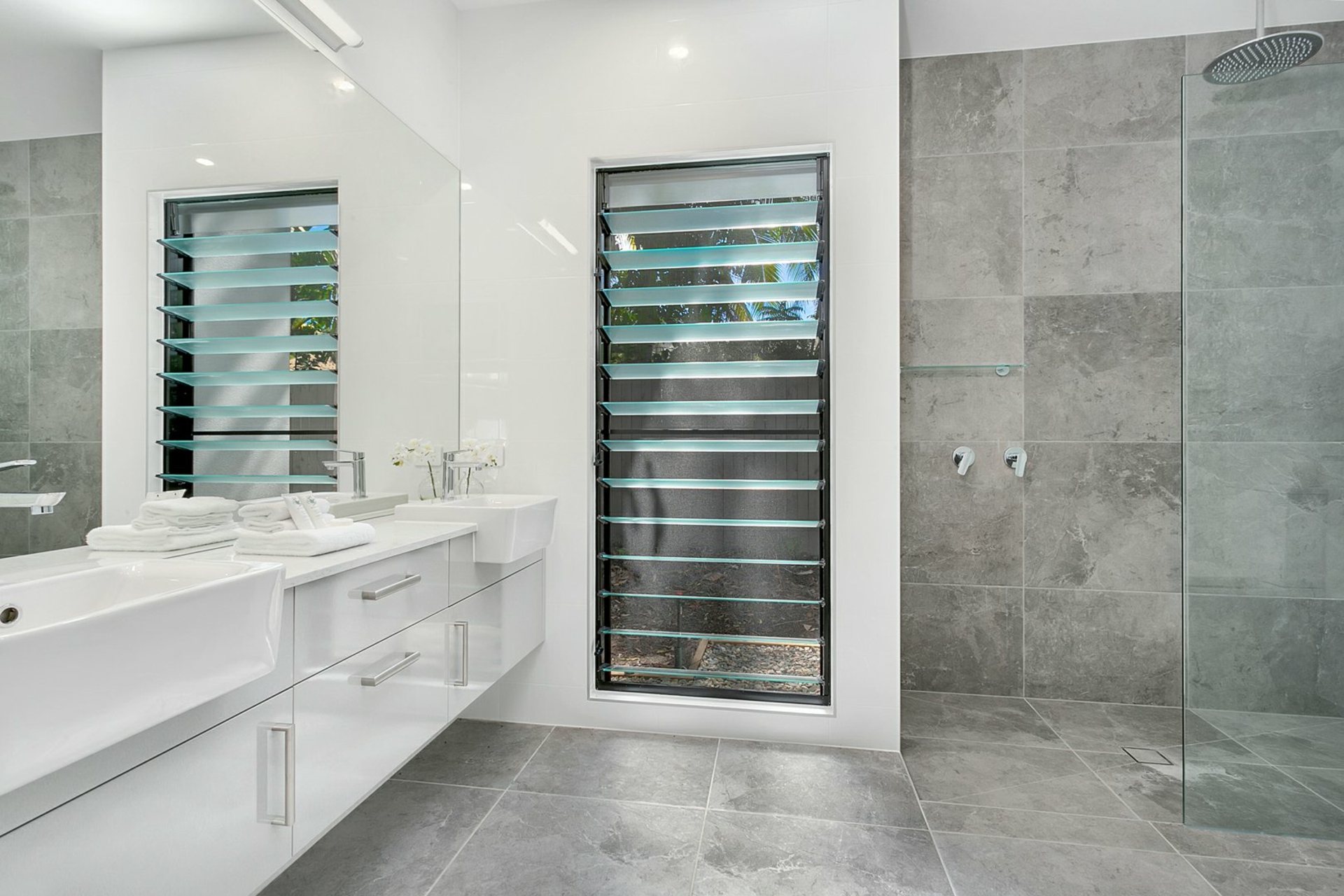 19 Onyx St, CLIFTON BEACH