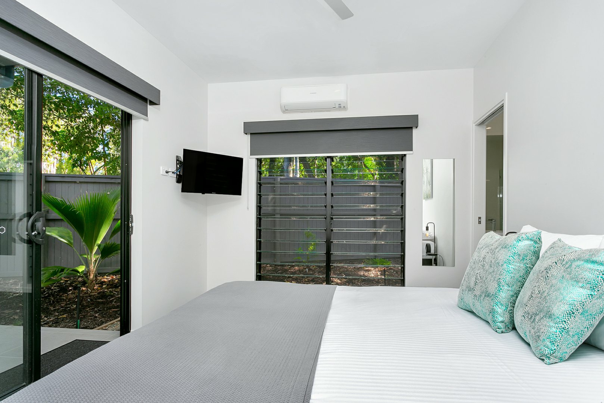 19 Onyx St, CLIFTON BEACH