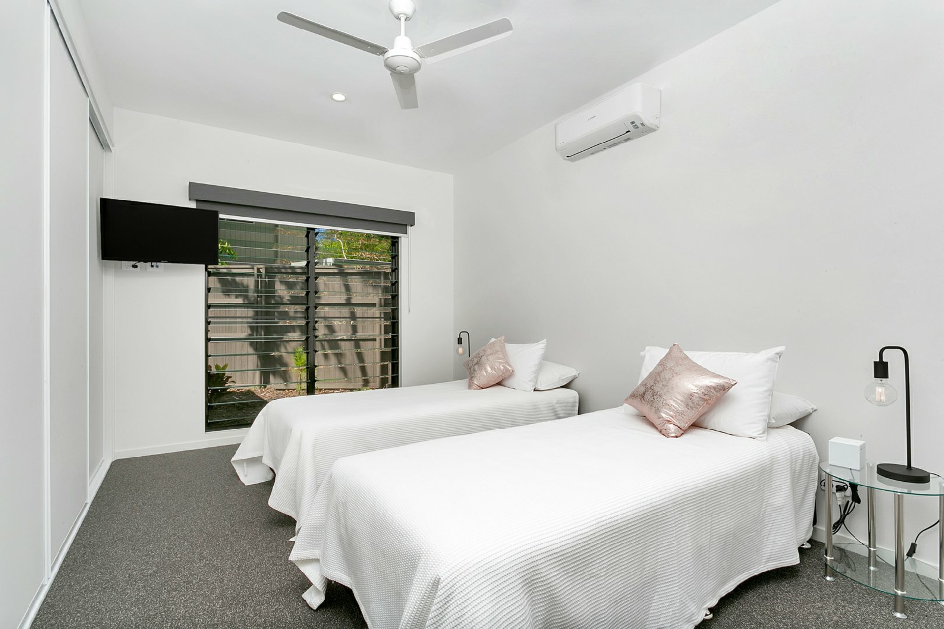 19 Onyx St, CLIFTON BEACH