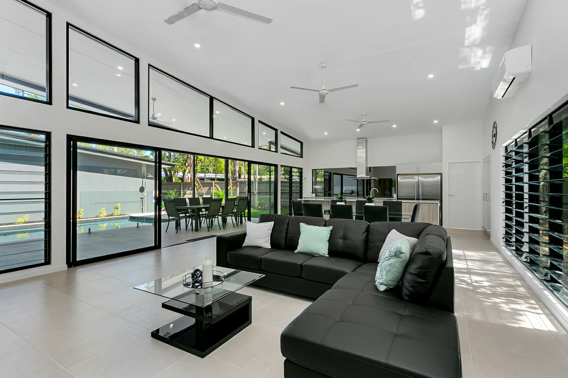 19 Onyx St, CLIFTON BEACH