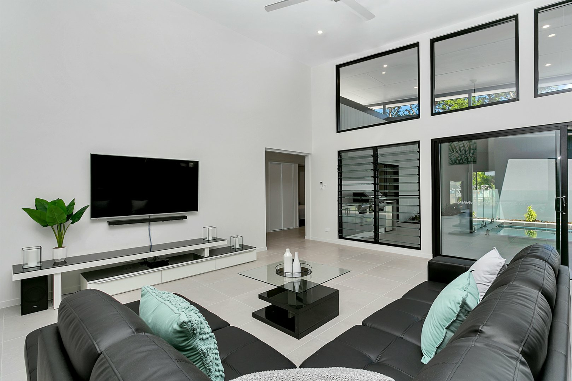 19 Onyx St, CLIFTON BEACH