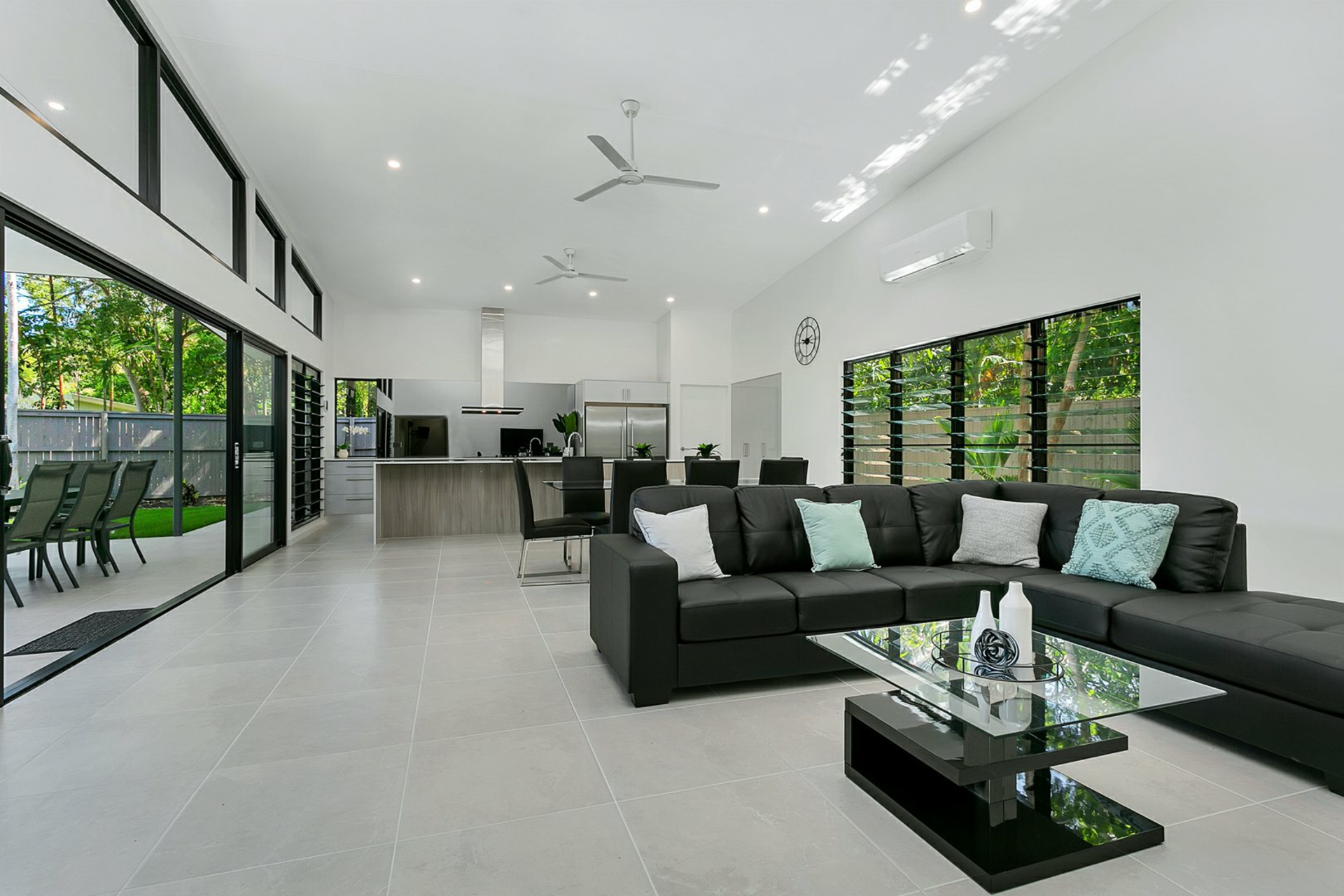 19 Onyx St, CLIFTON BEACH