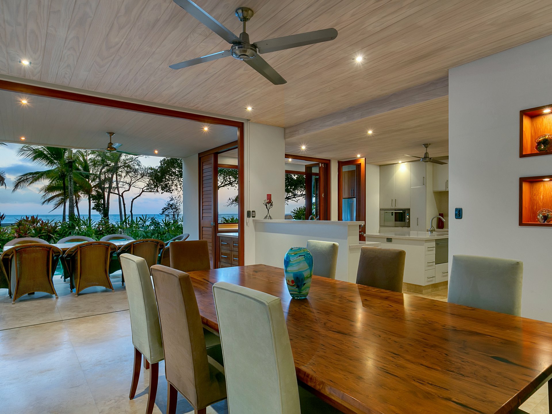 1/61-67 Arlington Esplanade, CLIFTON BEACH