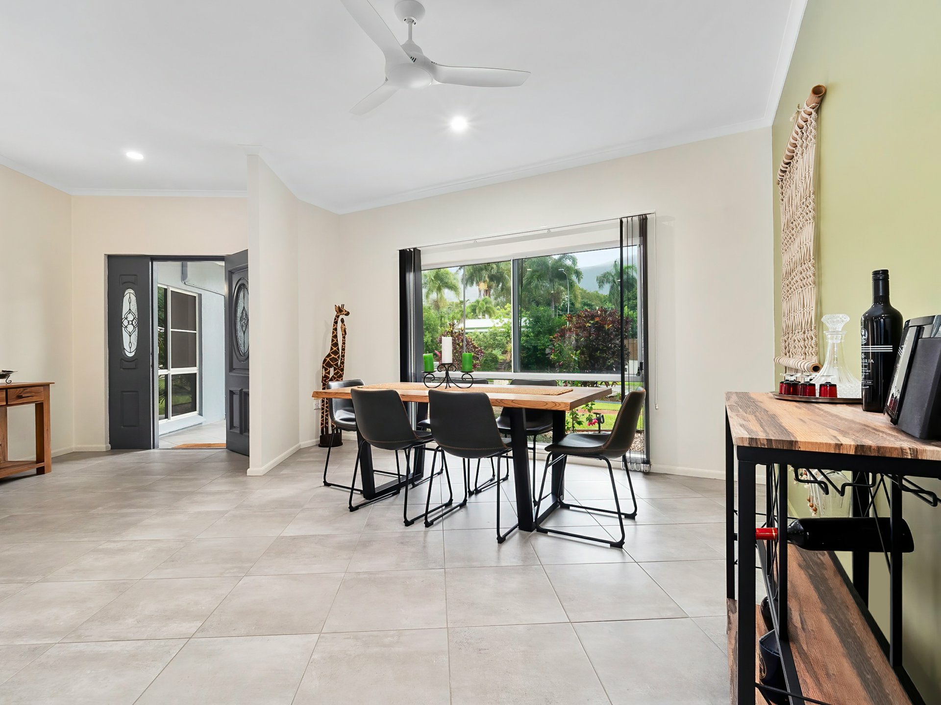 44 Yule Avenue, CLIFTON BEACH
