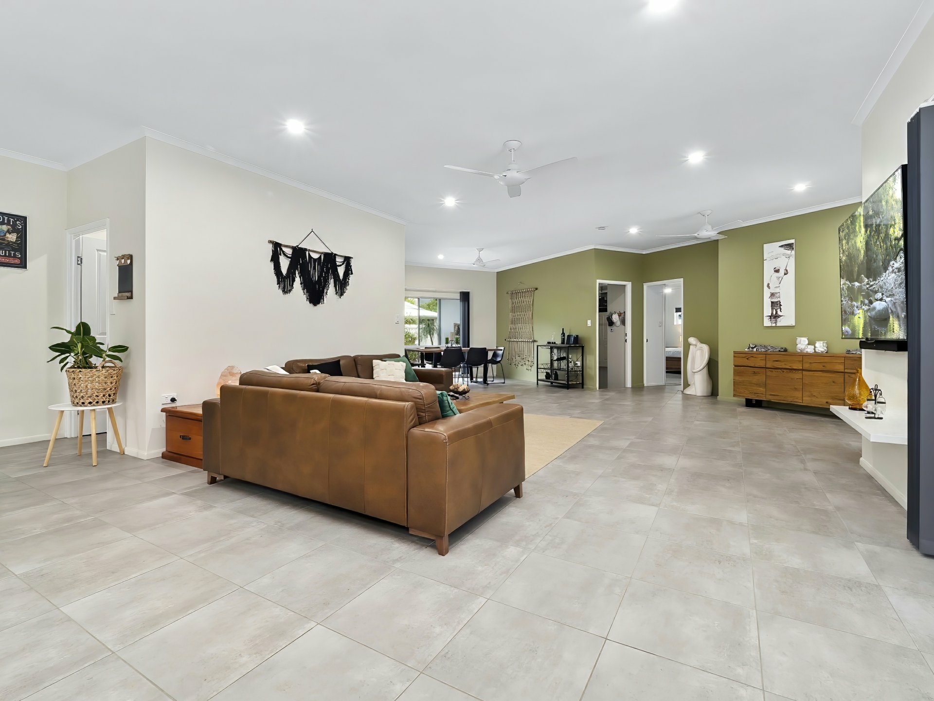 44 Yule Avenue, CLIFTON BEACH