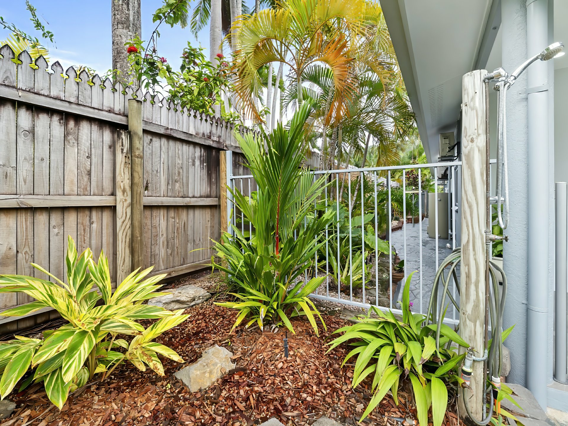 44 Yule Avenue, CLIFTON BEACH
