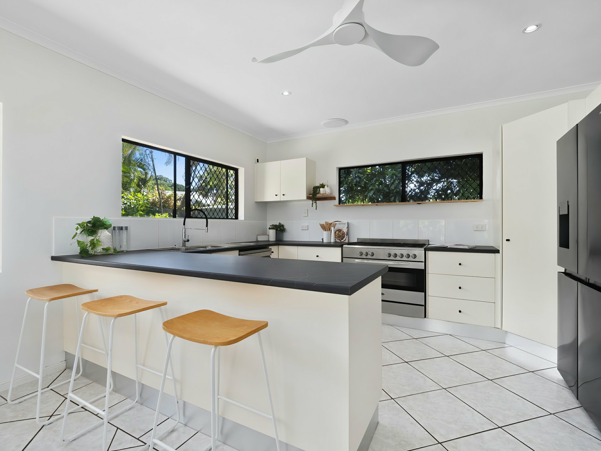 89 Cedar Road, PALM COVE
