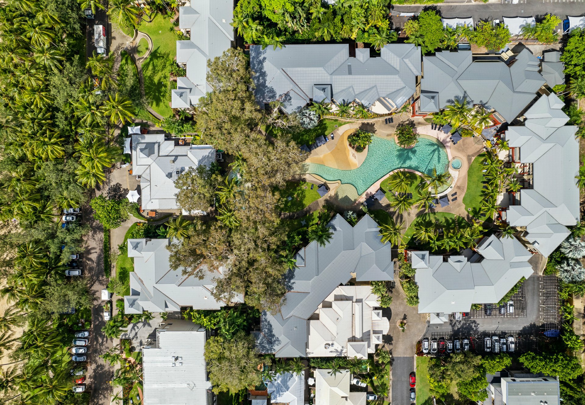 2407/2-22 Veivers Road, PALM COVE