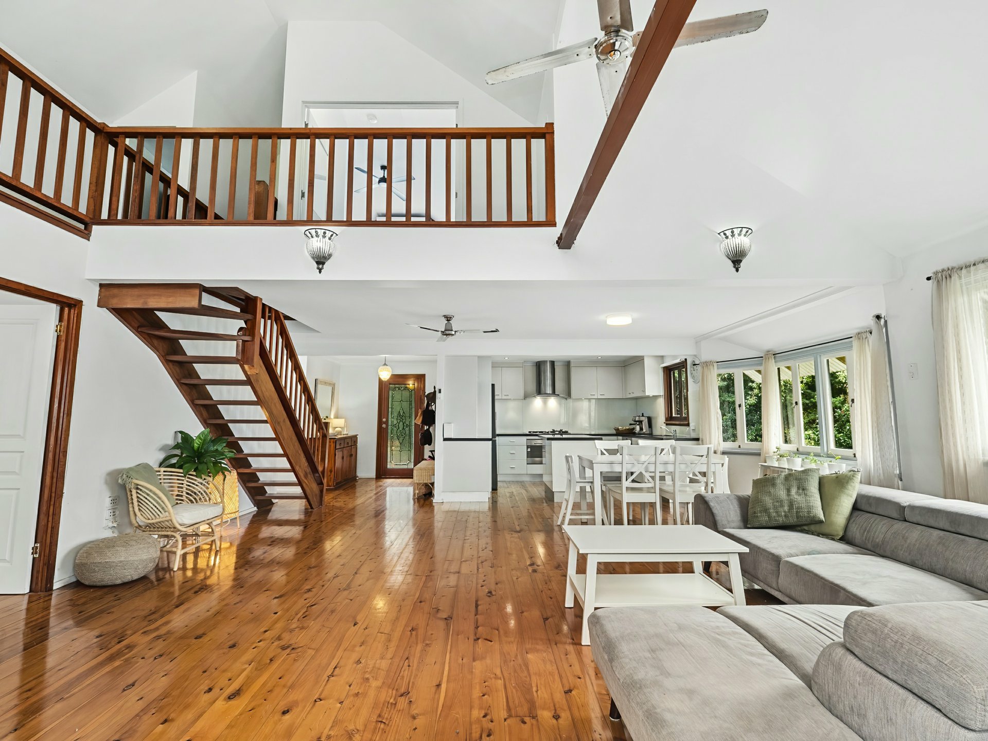 302 Toogood Road, BAYVIEW HEIGHTS
