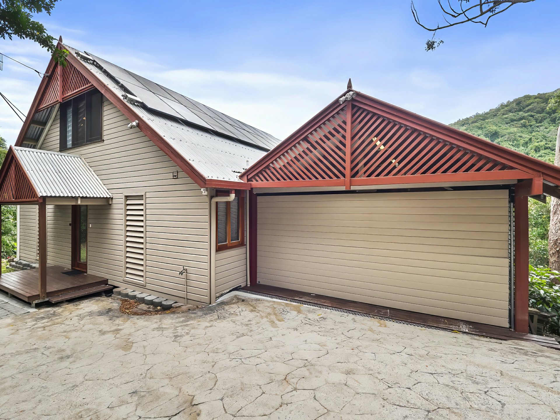 302 Toogood Road, BAYVIEW HEIGHTS
