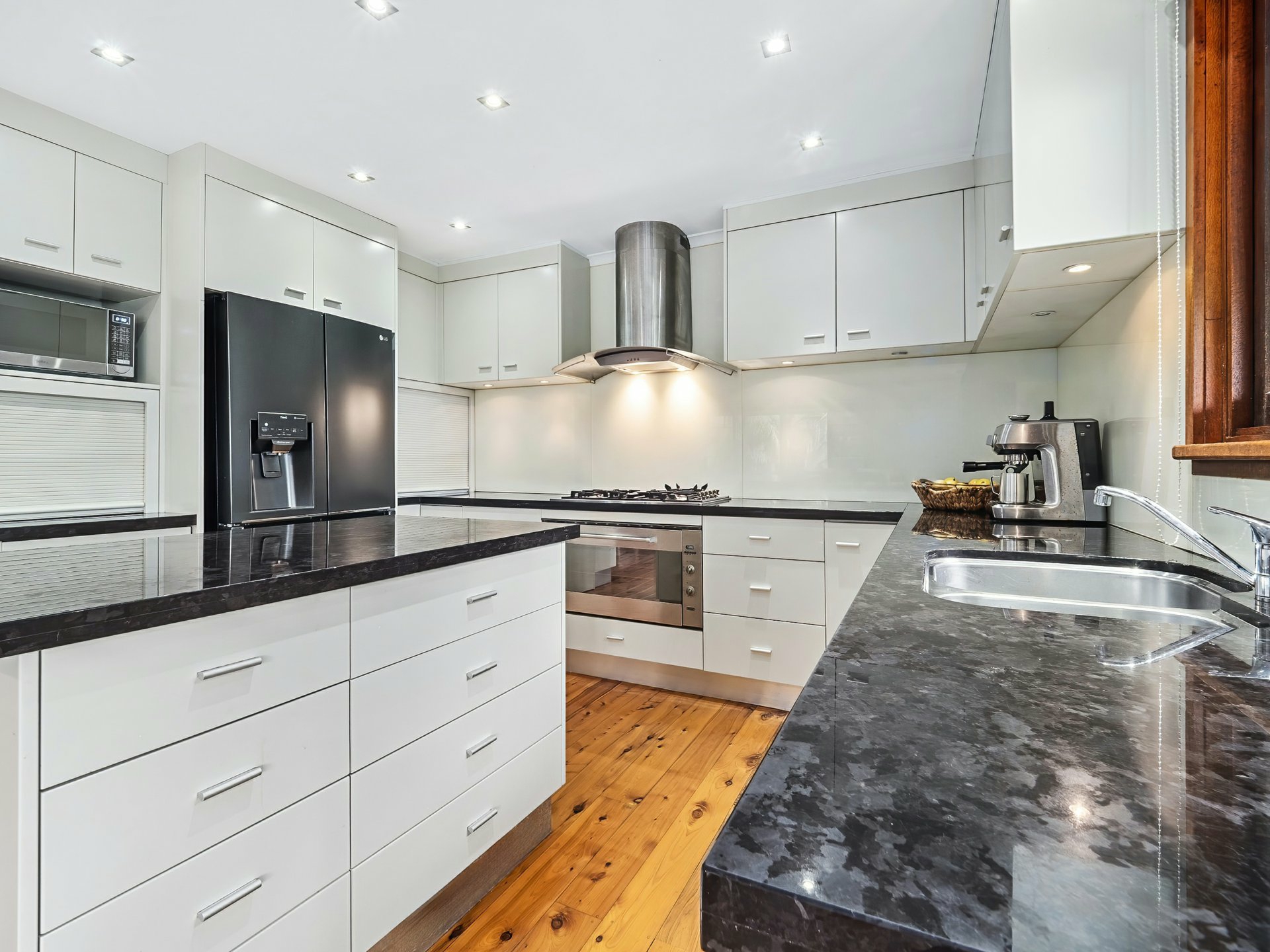 302 Toogood Road, BAYVIEW HEIGHTS