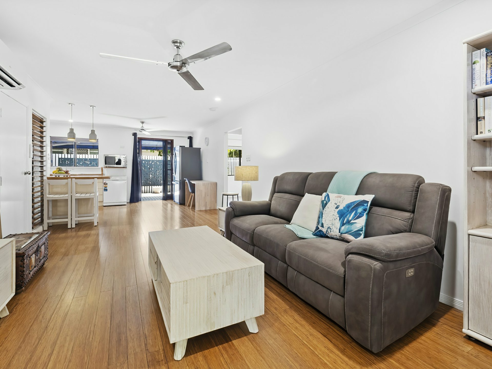 2/14 Narelle Close, YORKEYS KNOB