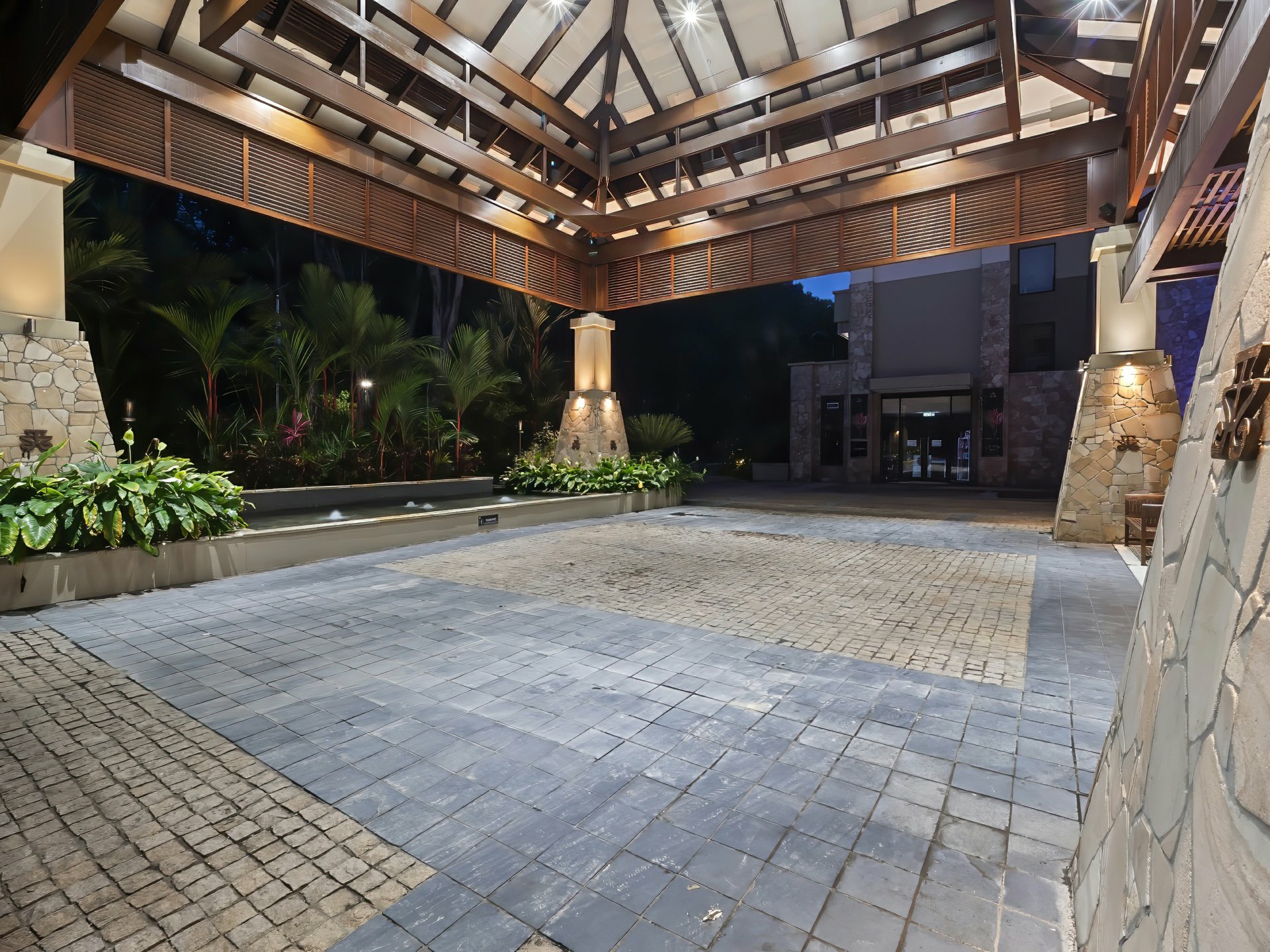 105/5 Triton Street, PALM COVE
