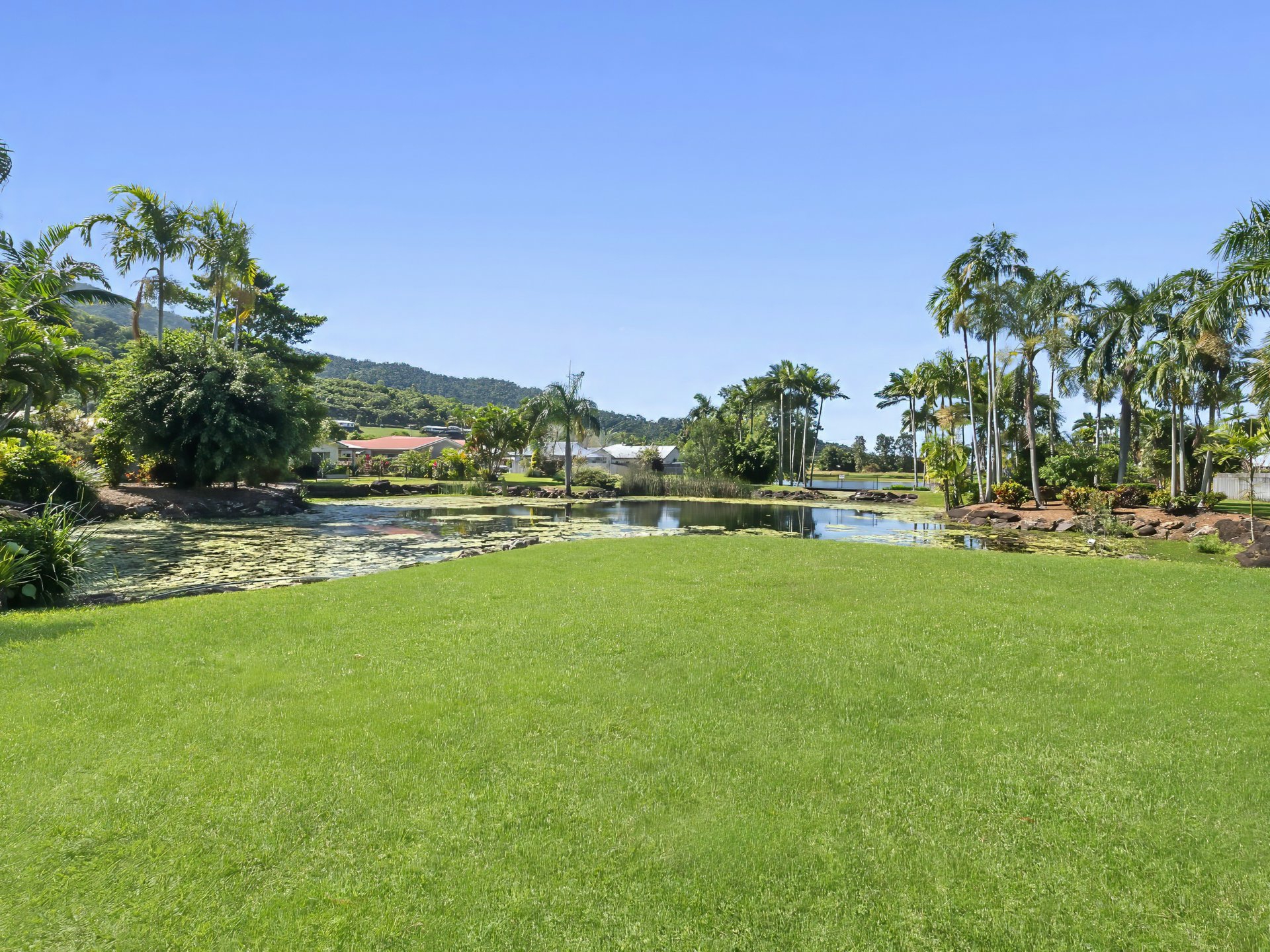63/2-6 Lake Placid Road, CARAVONICA