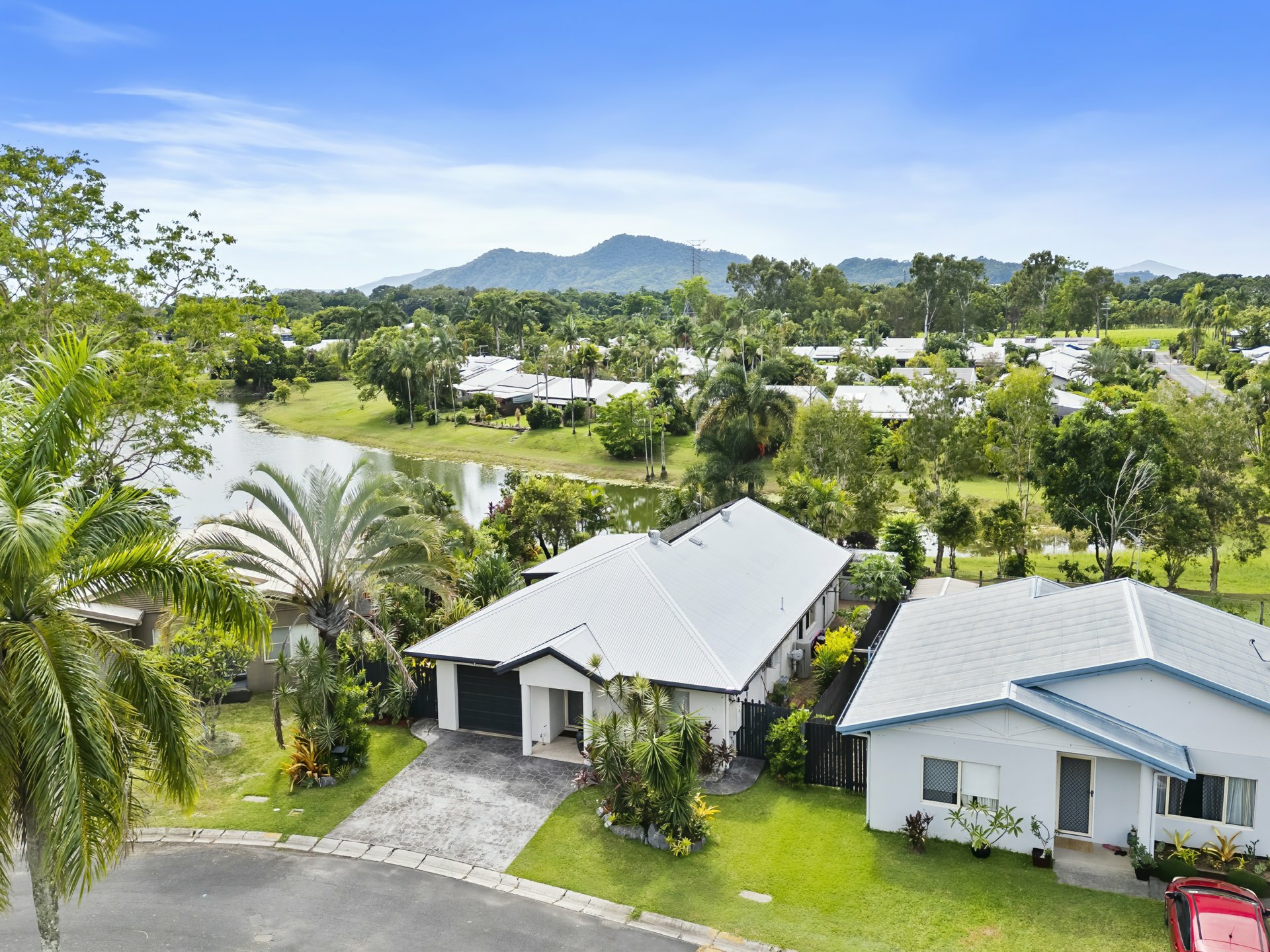 105/2-6 Lake Placid Road, CARAVONICA
