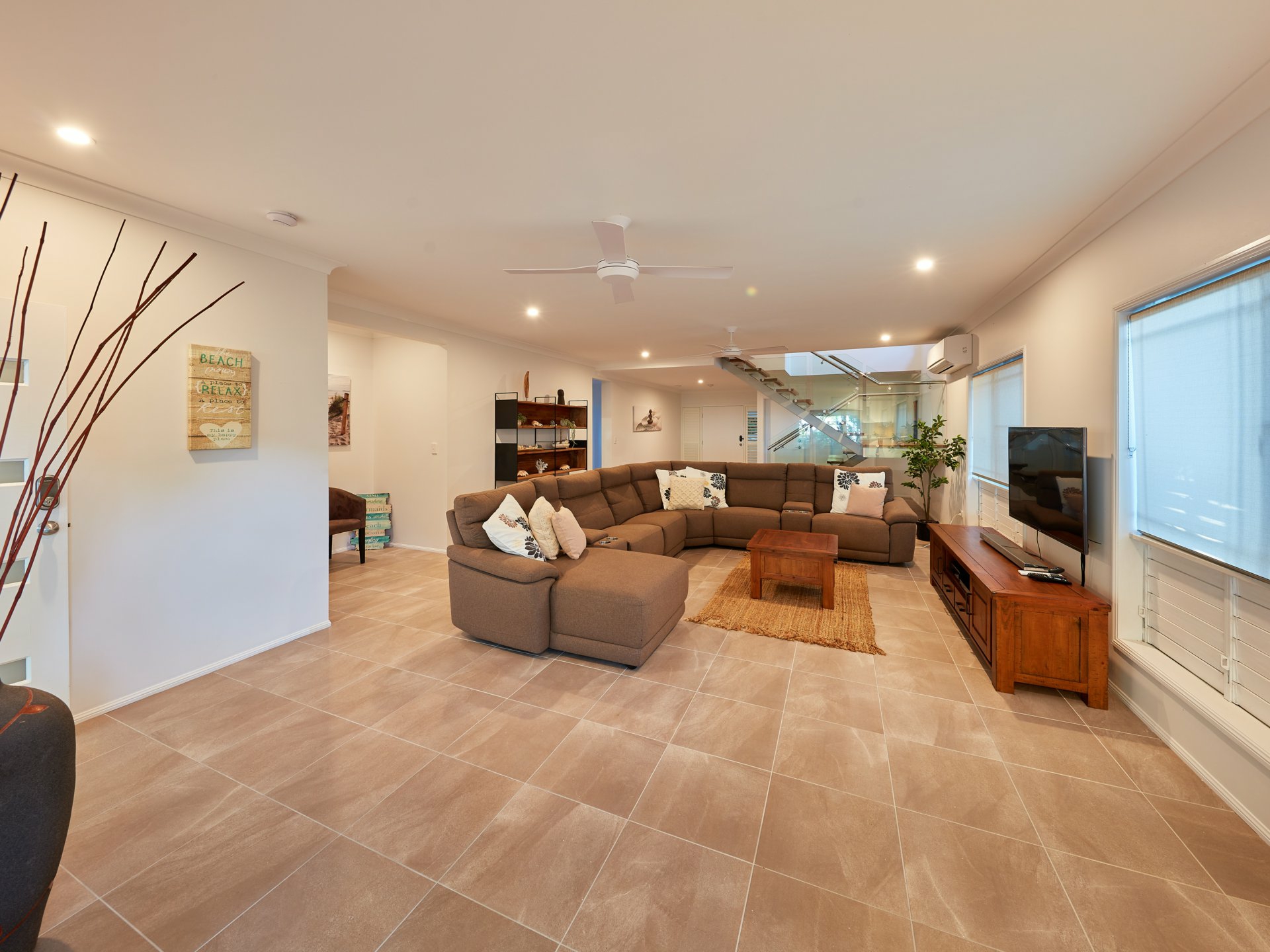 147 Arlington Esplanade, CLIFTON BEACH