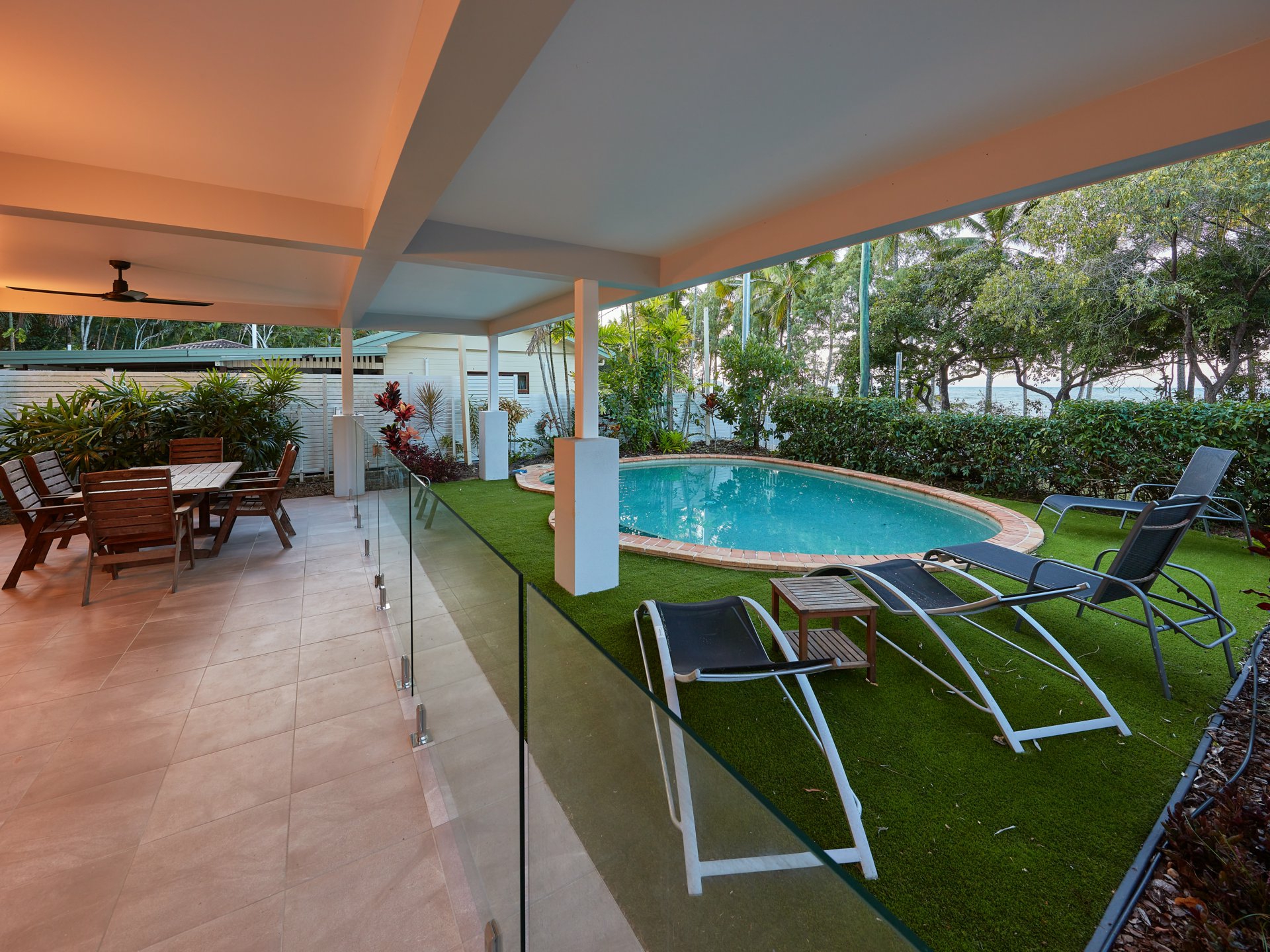 147 Arlington Esplanade, CLIFTON BEACH
