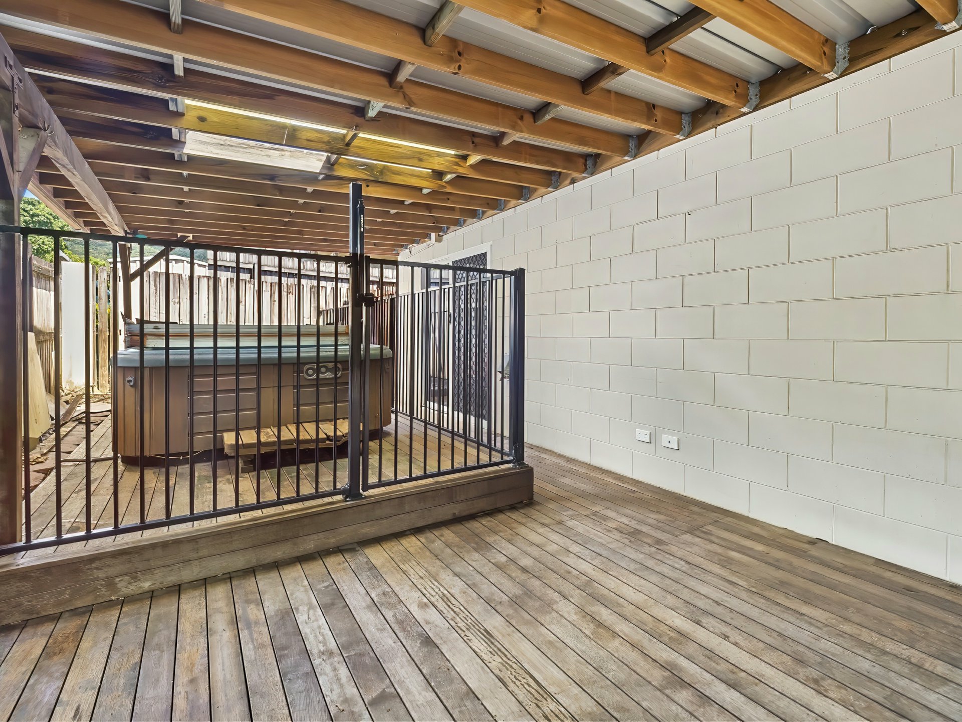 11 Feathertop Close, SMITHFIELD