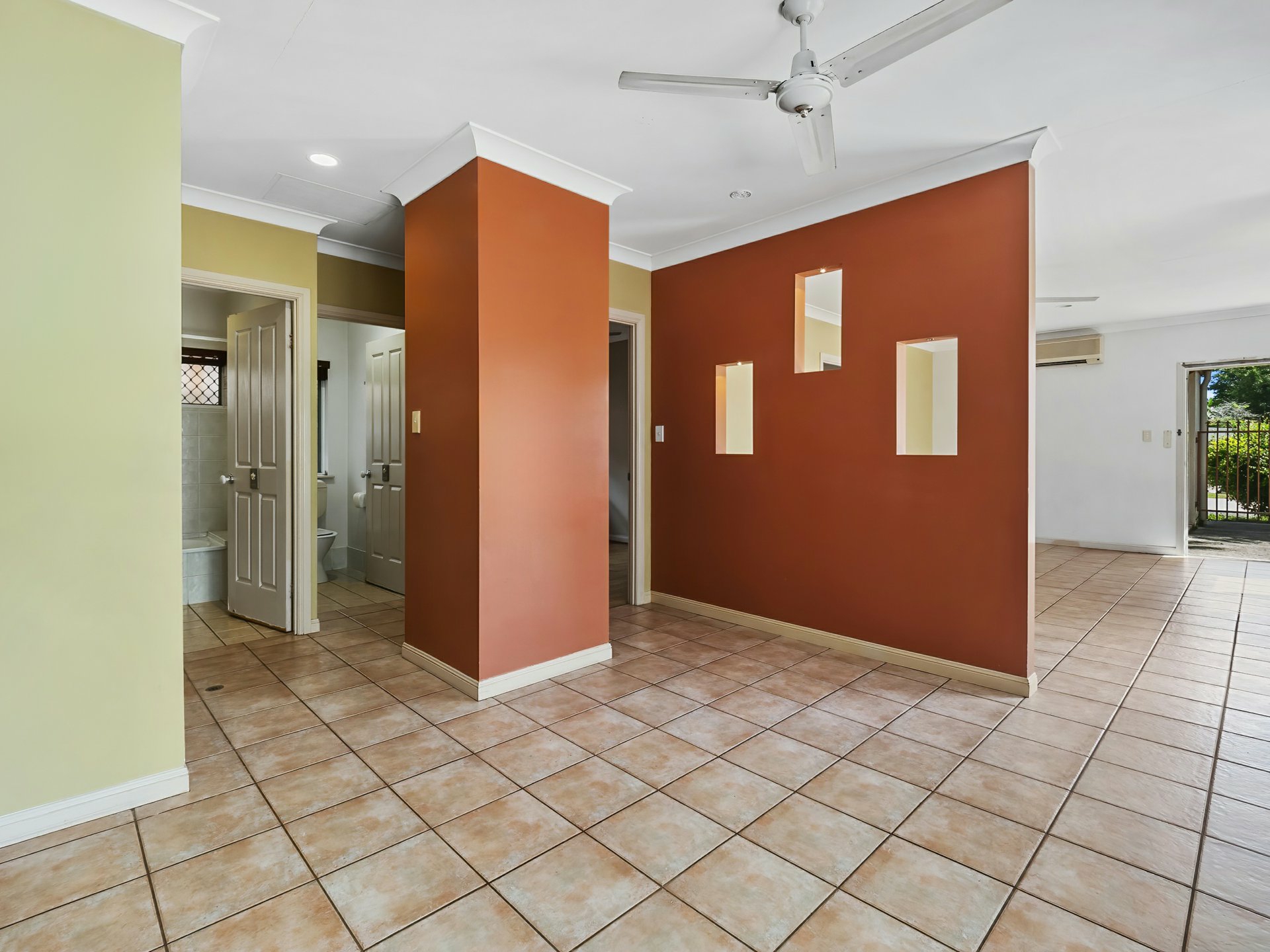 11 Feathertop Close, SMITHFIELD