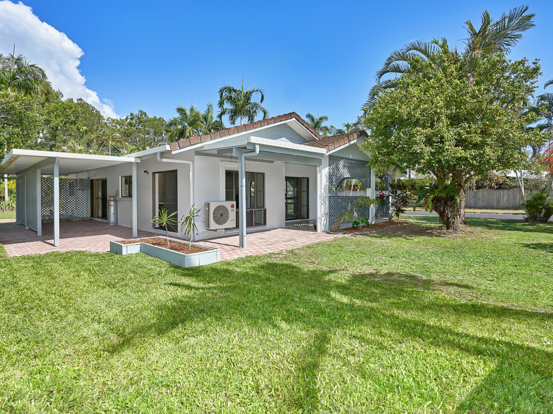 8 Caddy Street, YORKEYS KNOB