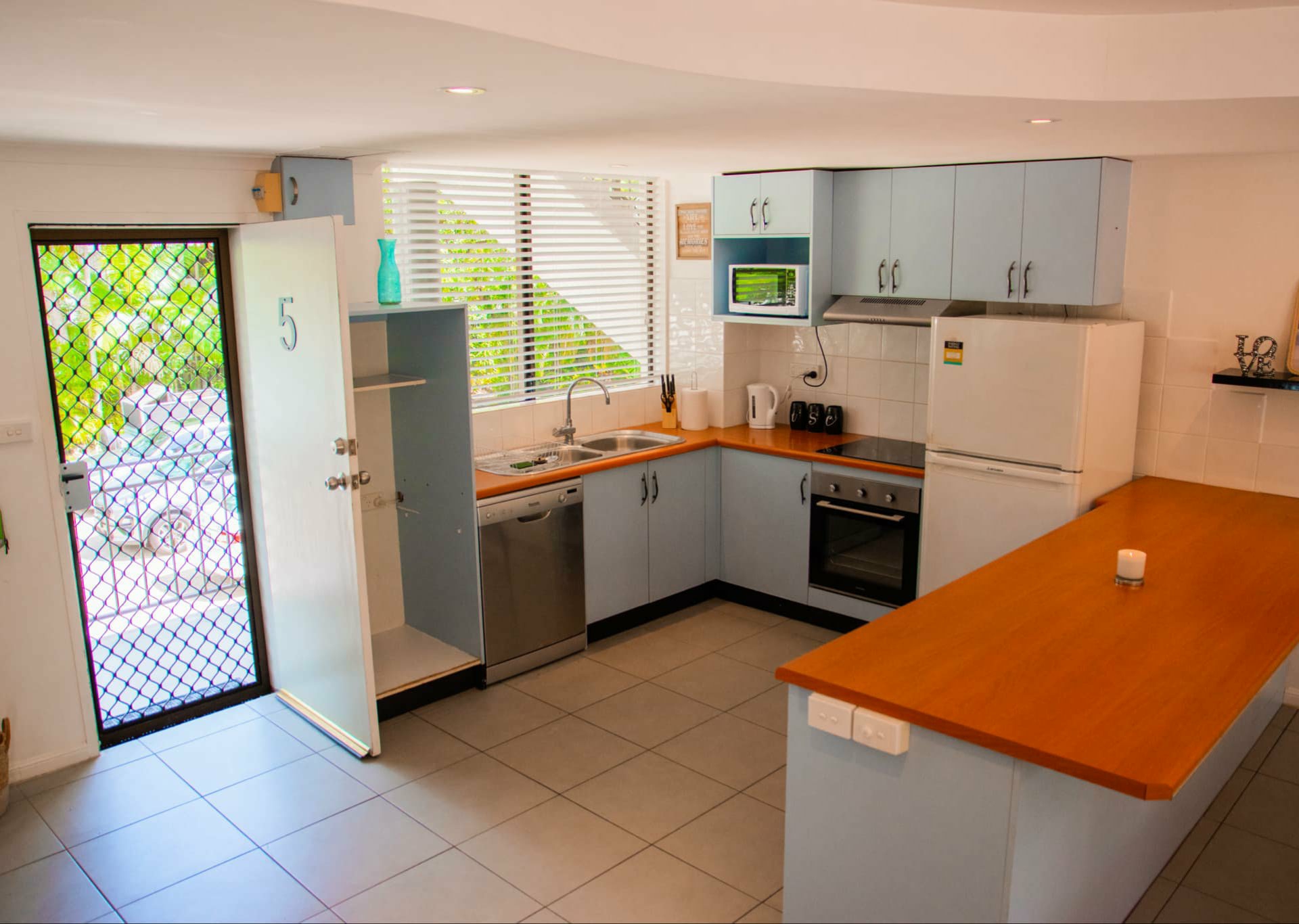 Apartment 5/35-37 Sims Esplanade, YORKEYS KNOB