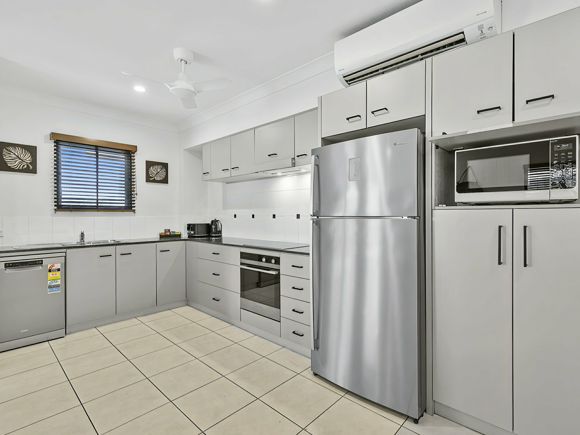 1434/2-8 Blue Water Lane, TRINITY BEACH