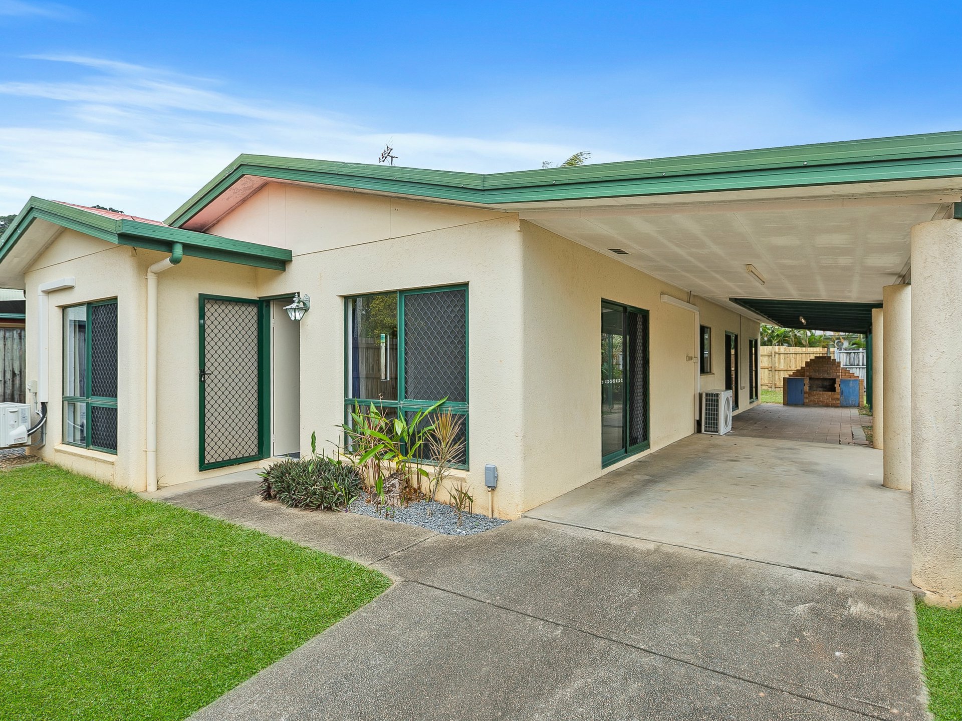 29 Saddle Mountain Road, SMITHFIELD