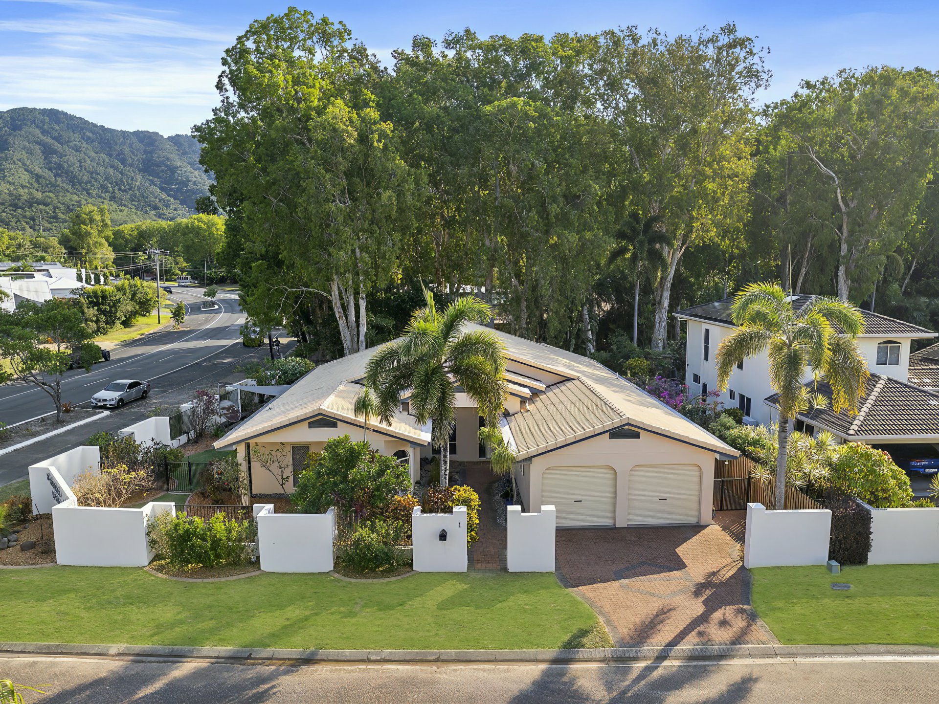 1 Whitehaven Court, CLIFTON BEACH