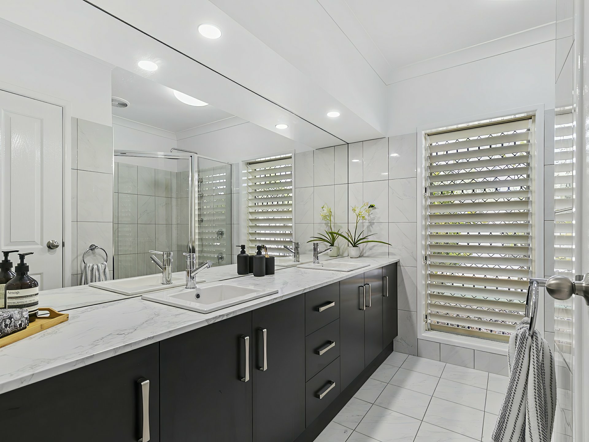 1 Whitehaven Court, CLIFTON BEACH