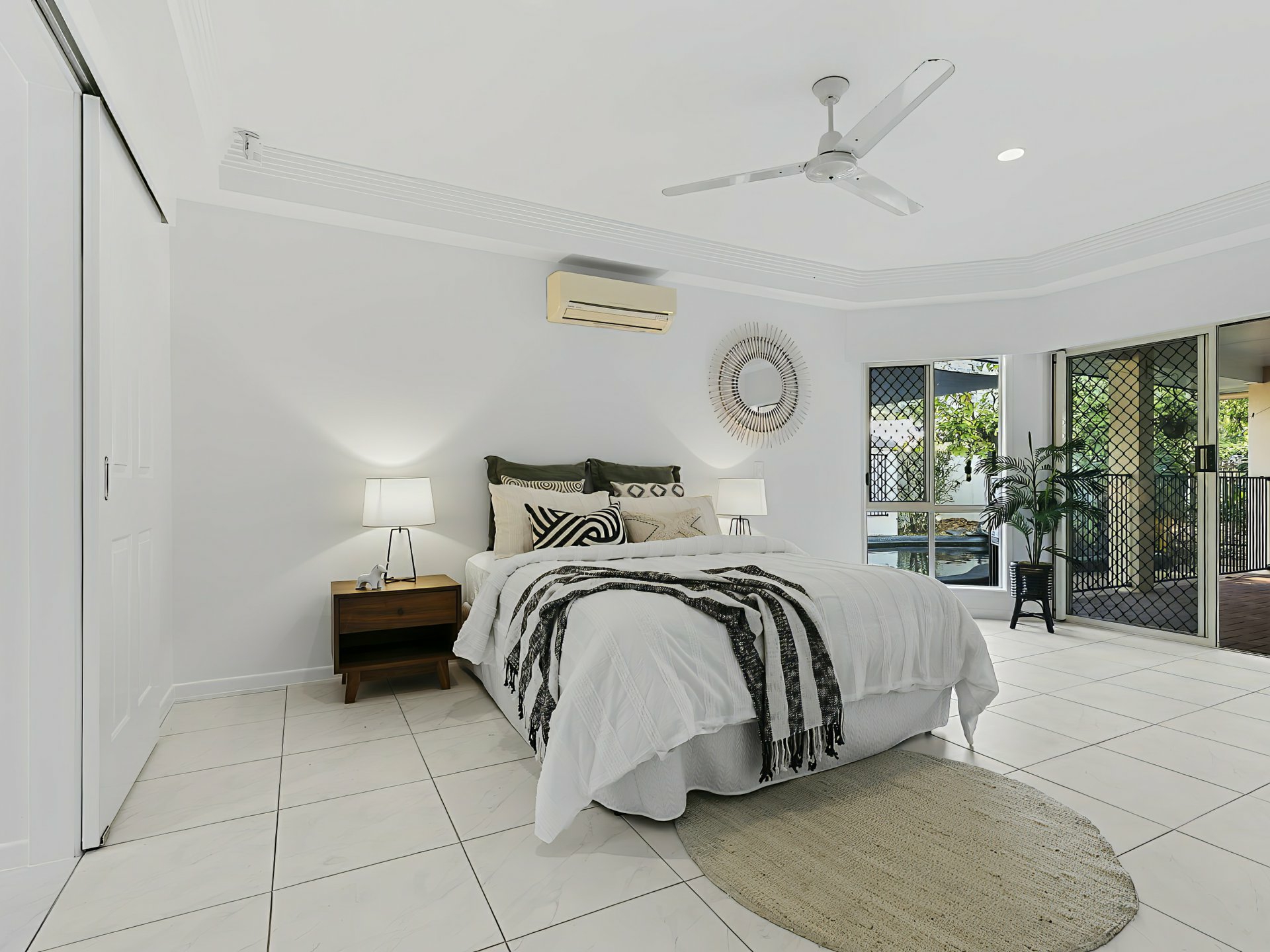 1 Whitehaven Court, CLIFTON BEACH