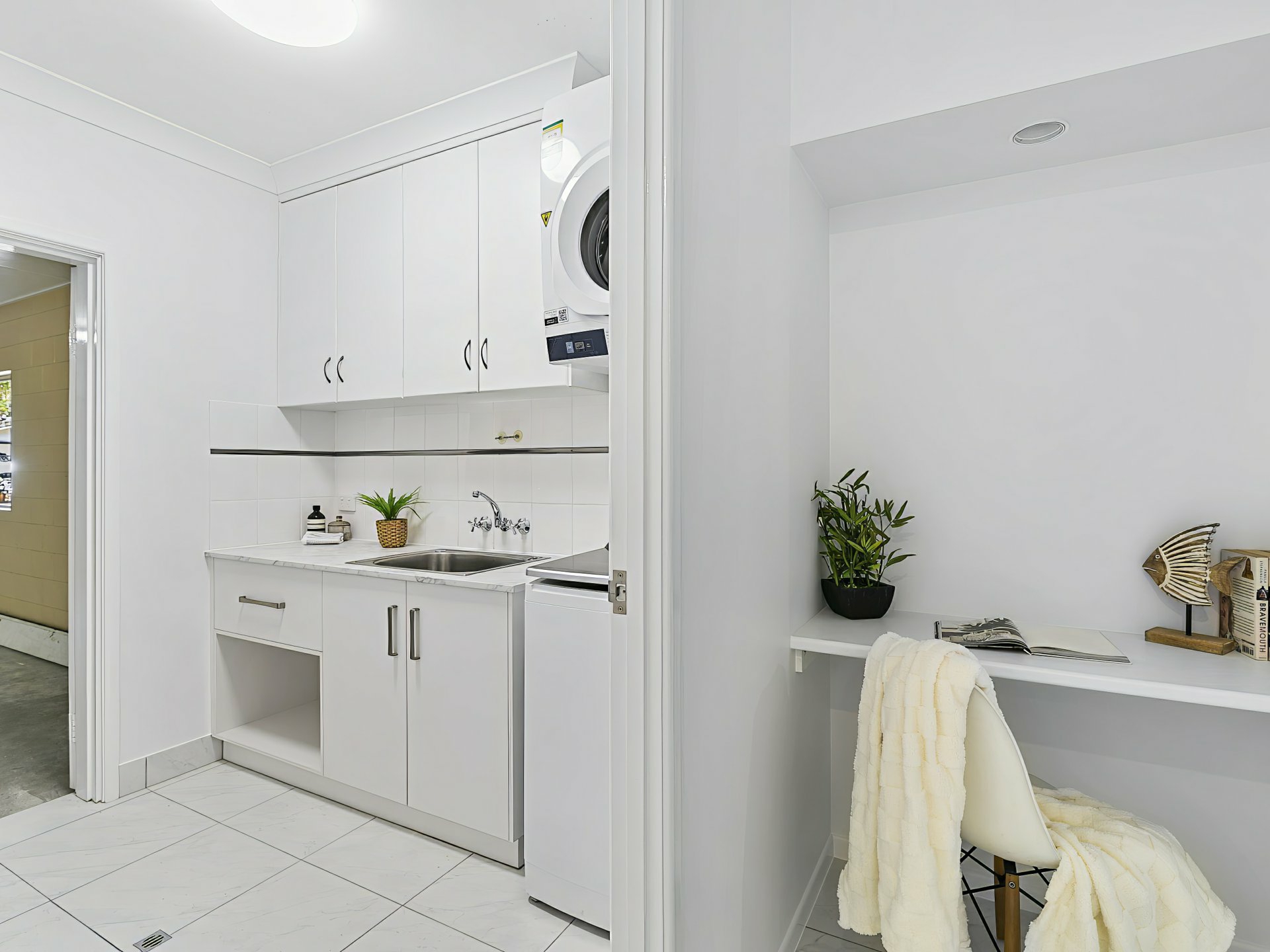 1 Whitehaven Court, CLIFTON BEACH