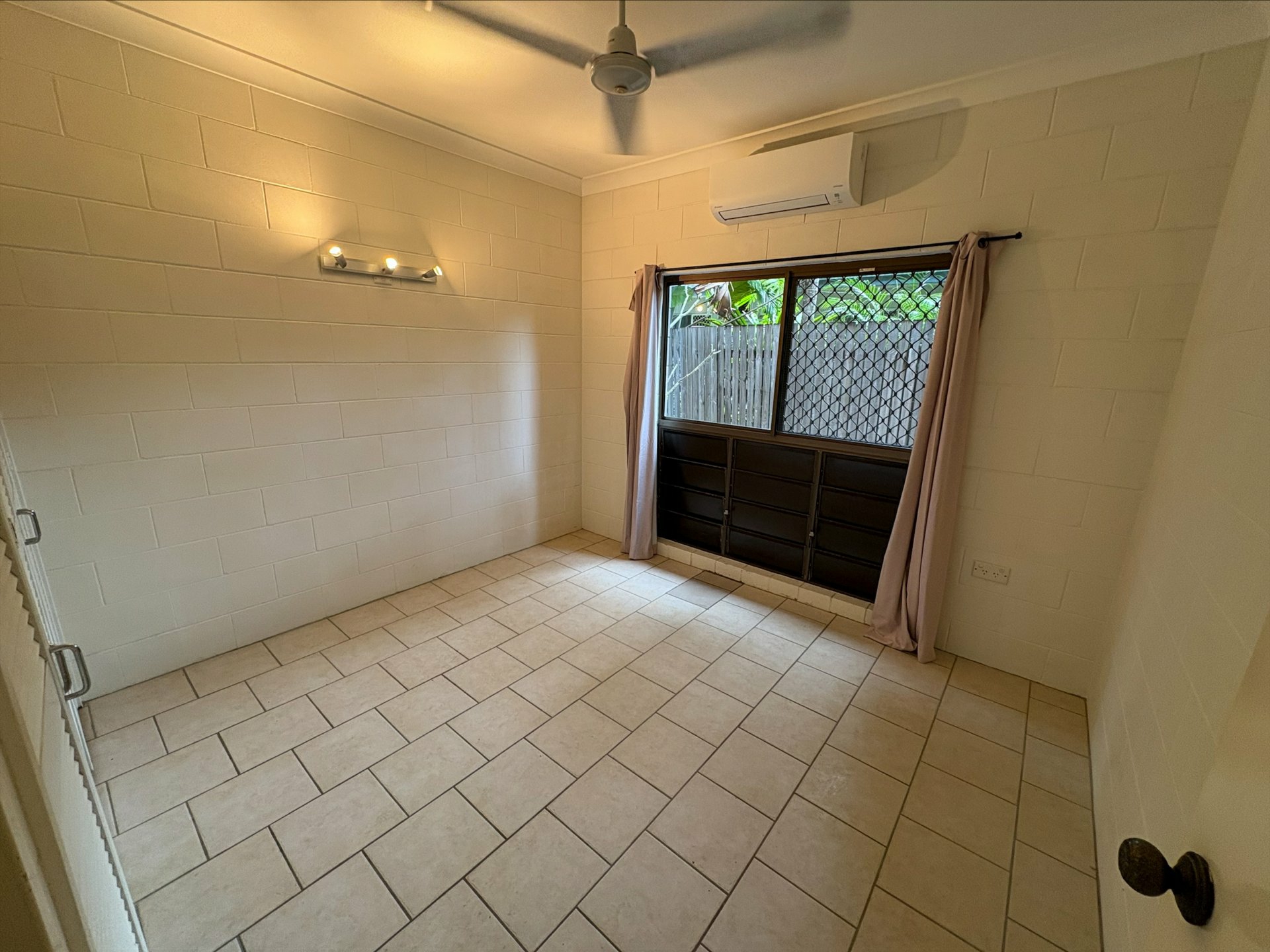 2/14 Boden Street, YORKEYS KNOB