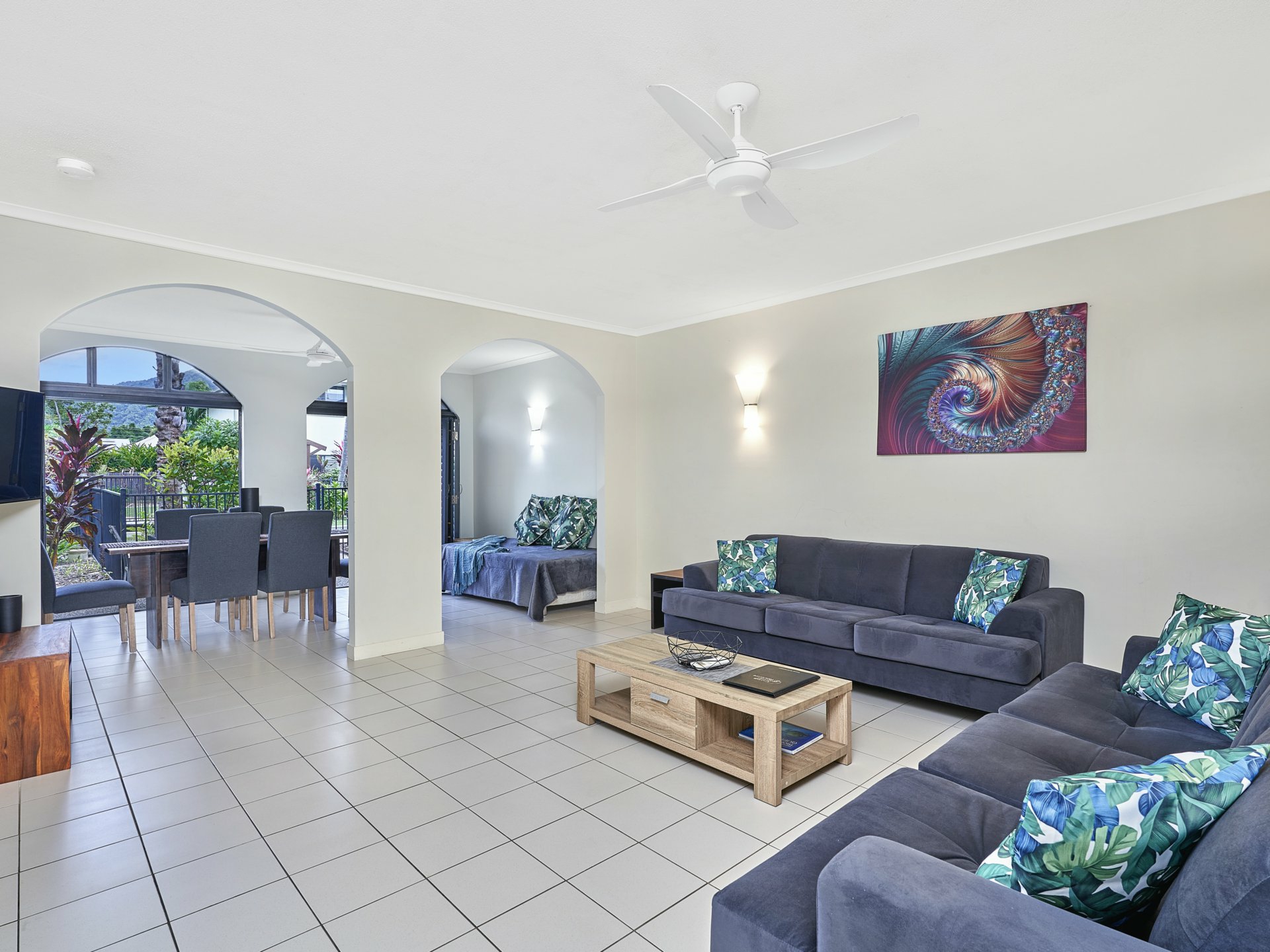 Mango Lagoon/26/81-85 Cedar Rd, PALM COVE