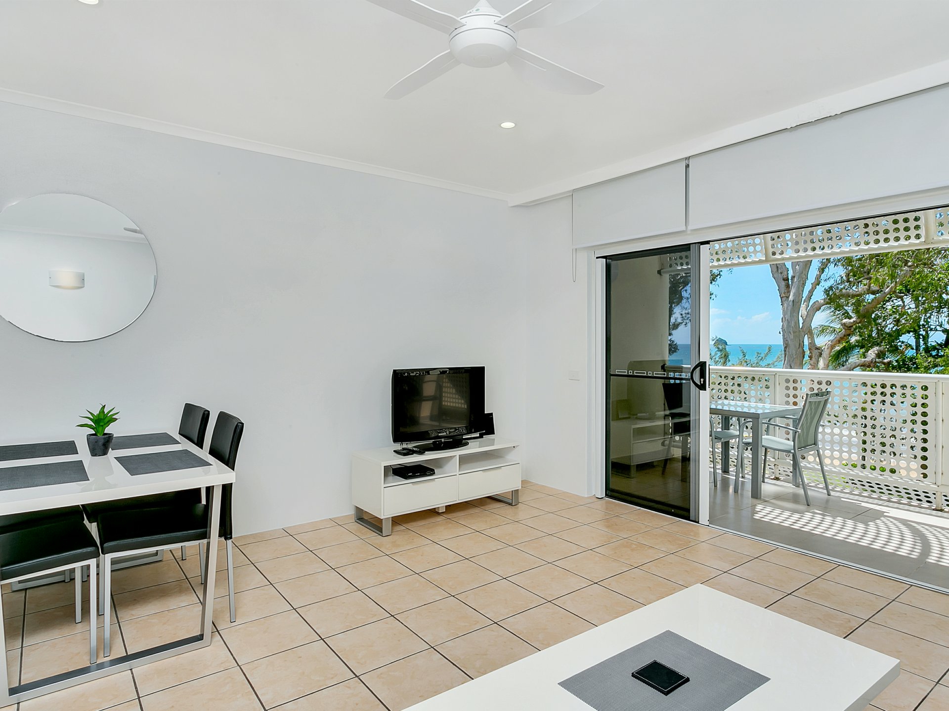 21/131-133 Williams Esplanade — photo 4 of 17