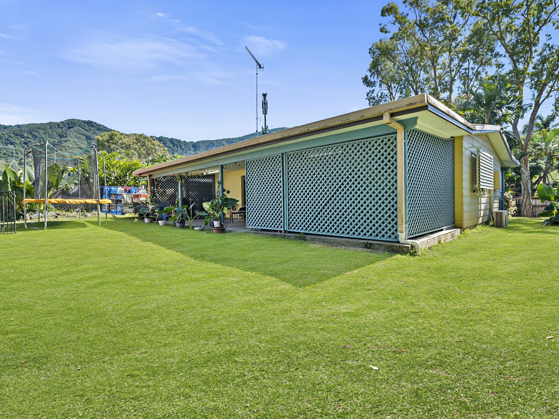 51 Endeavour Road — photo 9 of 23