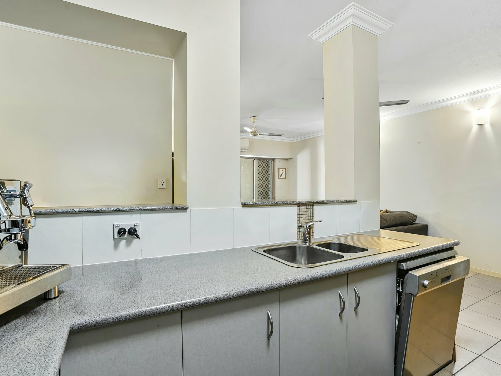 1601/40-42 Clifton Road — photo 9 of 27