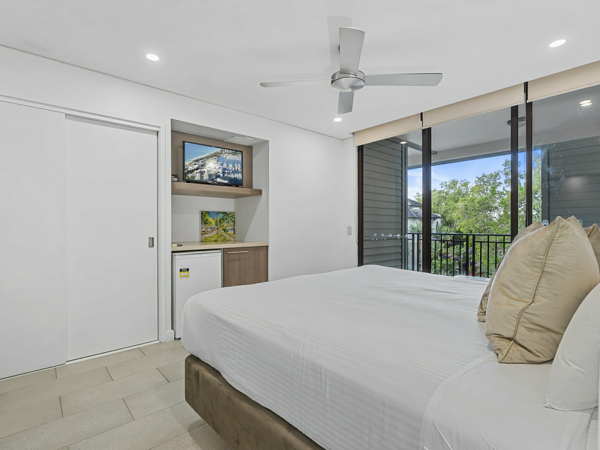430-431/5 Triton Street — photo 15 of 28
