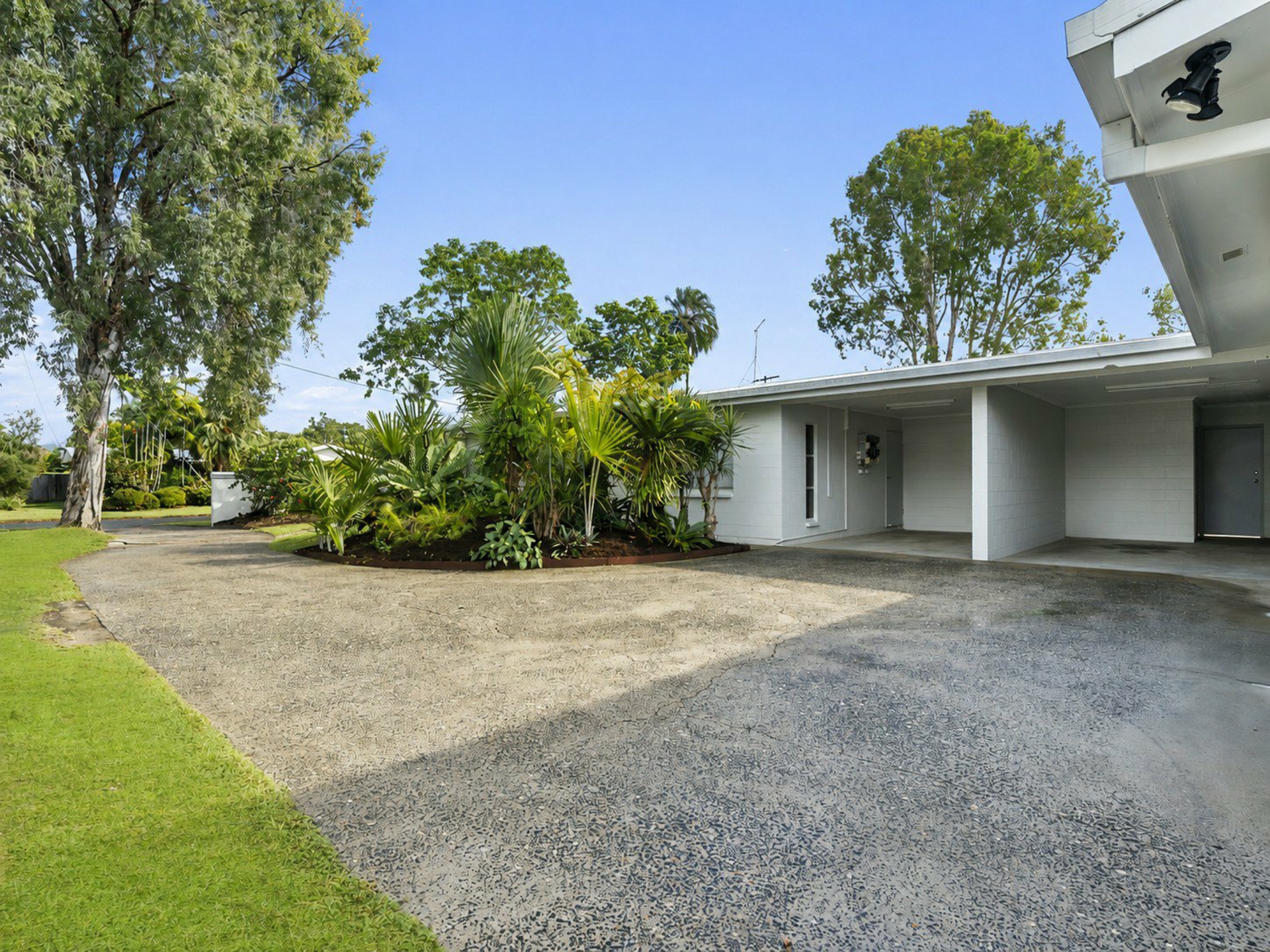 14 Almond Street — photo 16 of 25