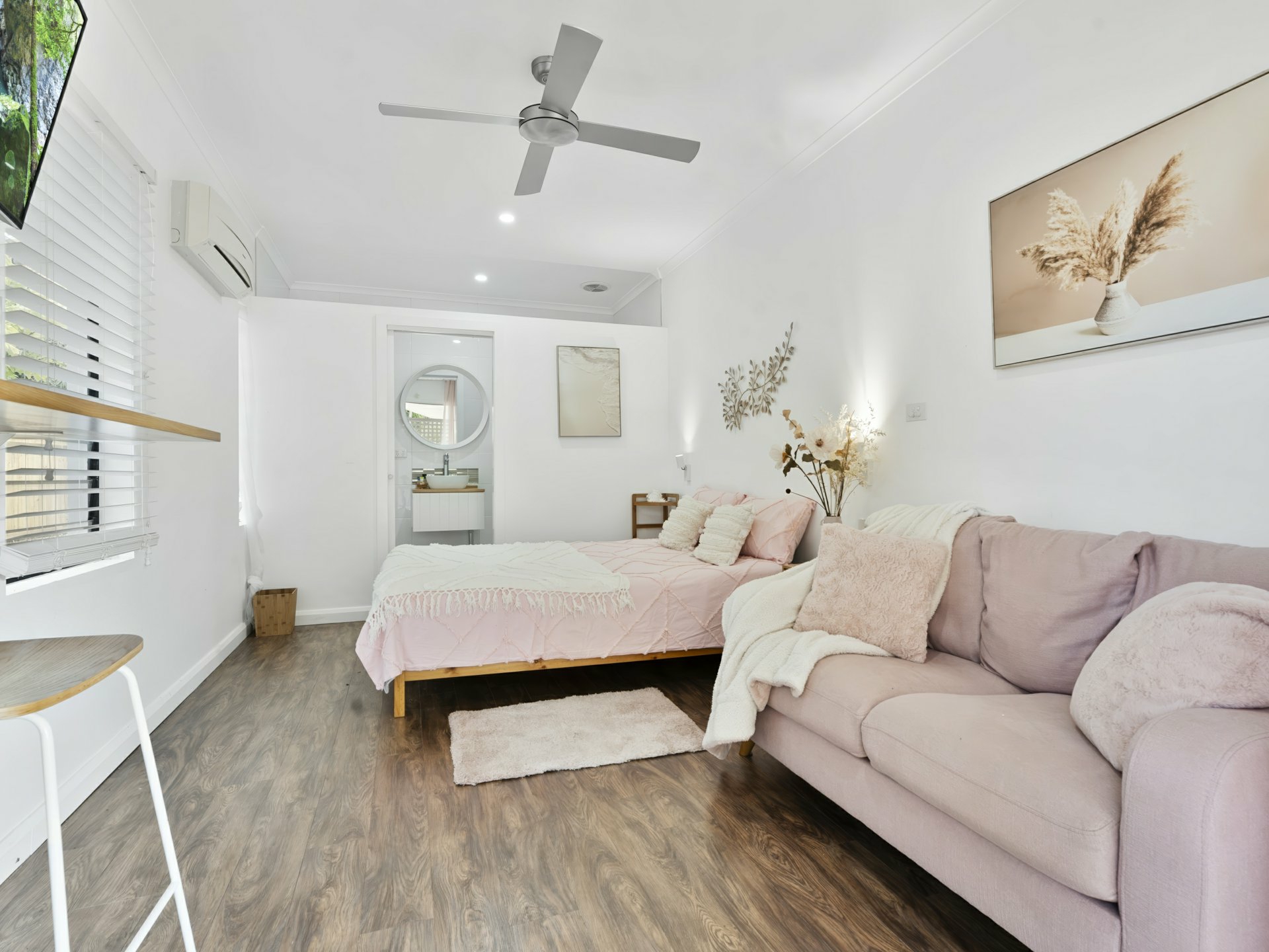 17 Strombus Avenue — photo 8 of 30