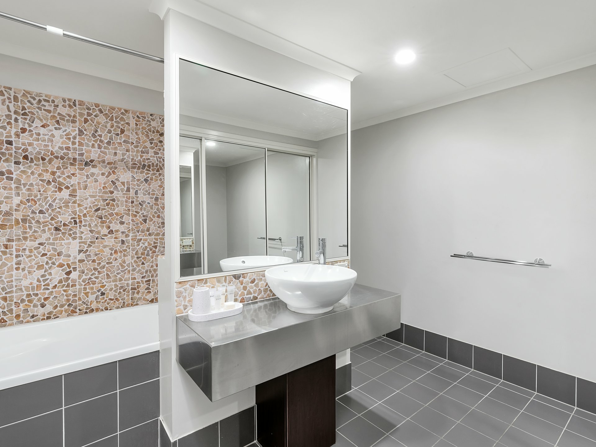 5/81-85 Cedar Road — photo 7 of 14