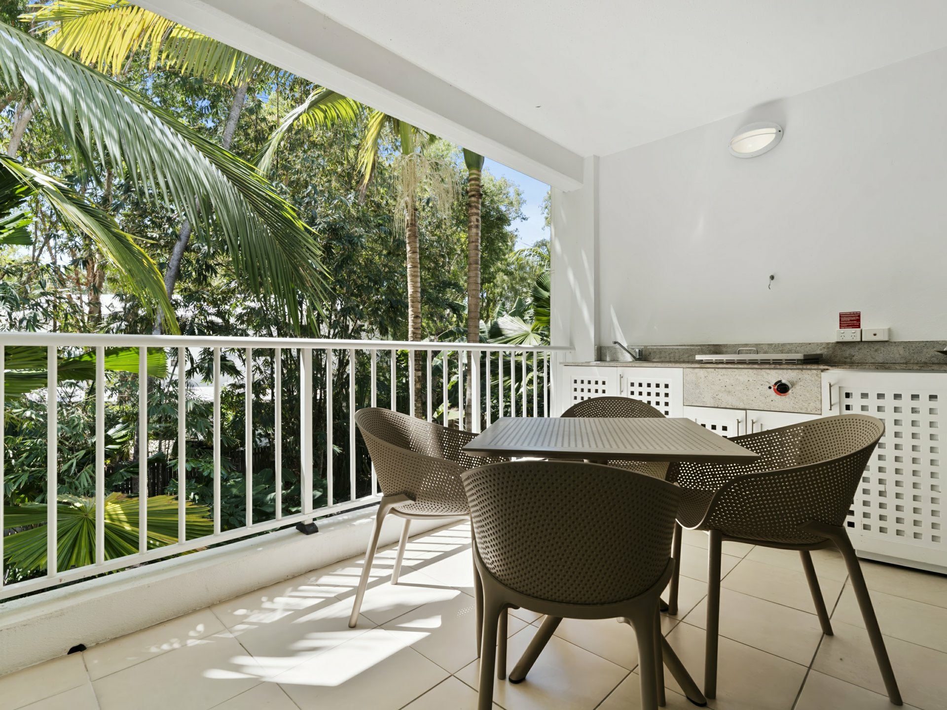 6223-6224/123-127 Williams Esplanade — photo 4 of 30