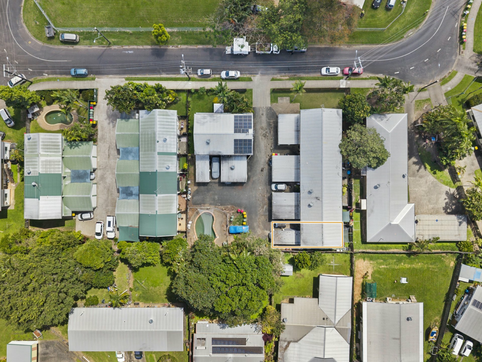 10/17-19 Sandown Close — photo 13 of 14