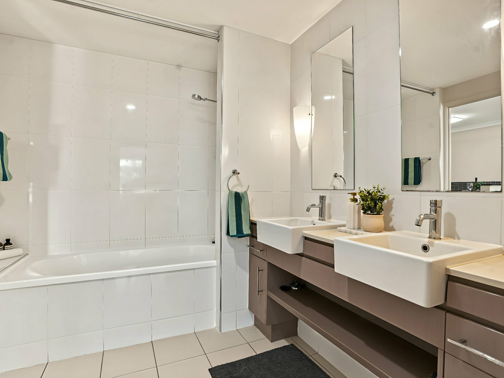 744/12-21 Gregory Street — photo 11 of 21