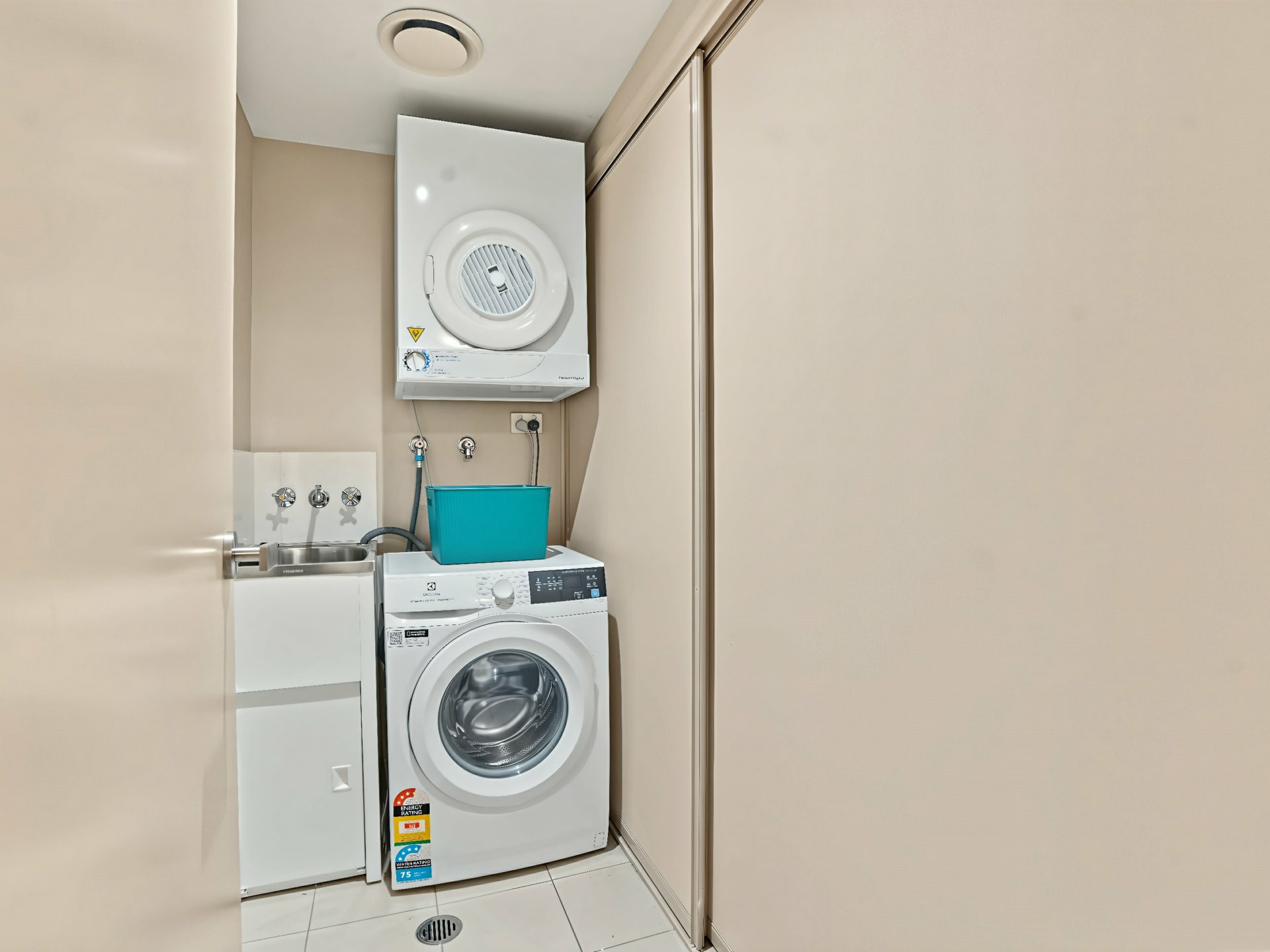 744/12-21 Gregory Street — photo 12 of 21